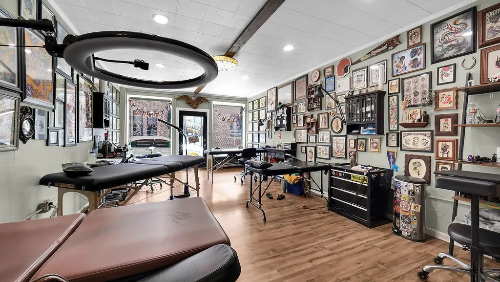 Tenant occupied Tattoo Shop