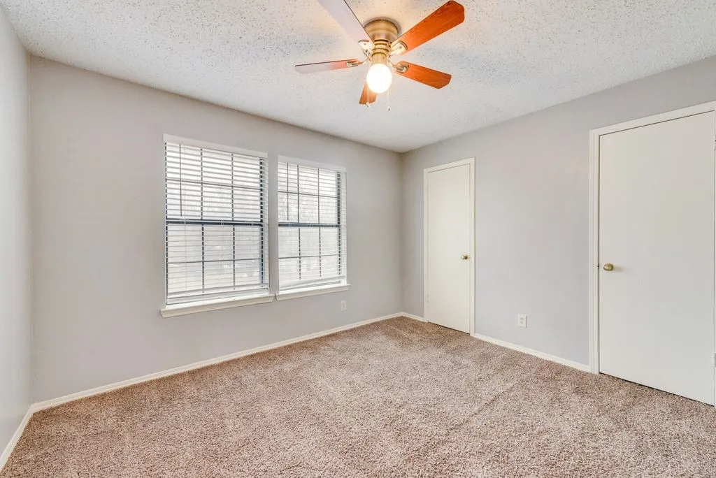 Apartment For Rent in Tarrant County , 600 Grand 108, Arlington, Texas 76010, 2 Bedroom, 1 Bathroom, Garage spaces, 1,100 Sqft, built in 1985, mls#21393617, Real Estate Agent in Arlington, Homes For Rent in Tarrant county, Homes For Rent in Arlington, Realtor in Arlington Texas, Real Estate Brokerage Independent Realty Texas, Luminita Cordes Realtor