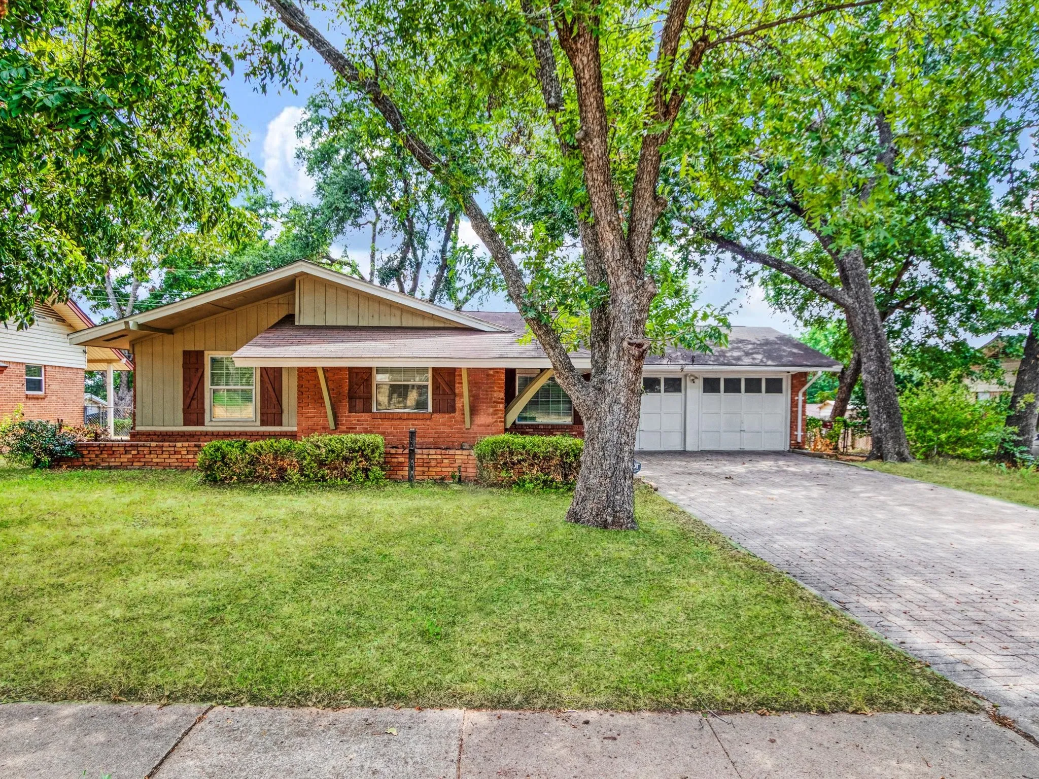 Single Family Residence For Rent