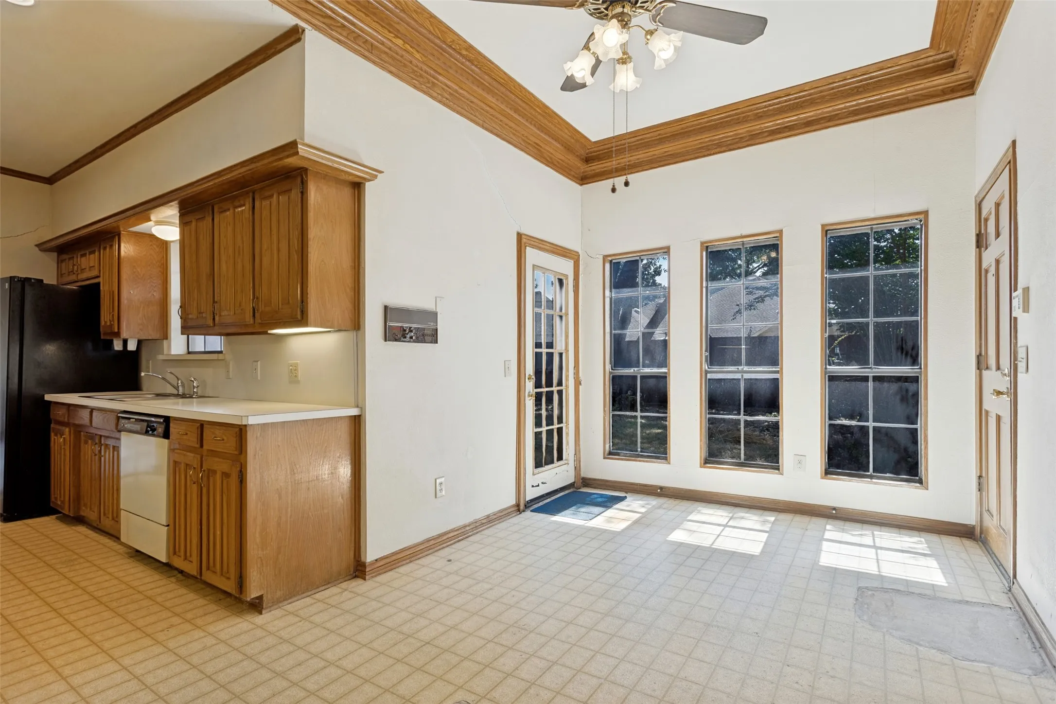 Single Family Residence For Sale in Collin County , 3428 Omar Lane, Plano, Texas 75023, 4 Bedroom, 3 Bathroom, 2 Garage spaces, 2,557 Sqft, built in 1983, mls#21393604, Real Estate Agent in Plano, Homes For Sale in Collin county, Homes For Sale in Plano, Realtor in Plano Texas, Real Estate Brokerage Independent Realty Texas, Luminita Cordes Realtor