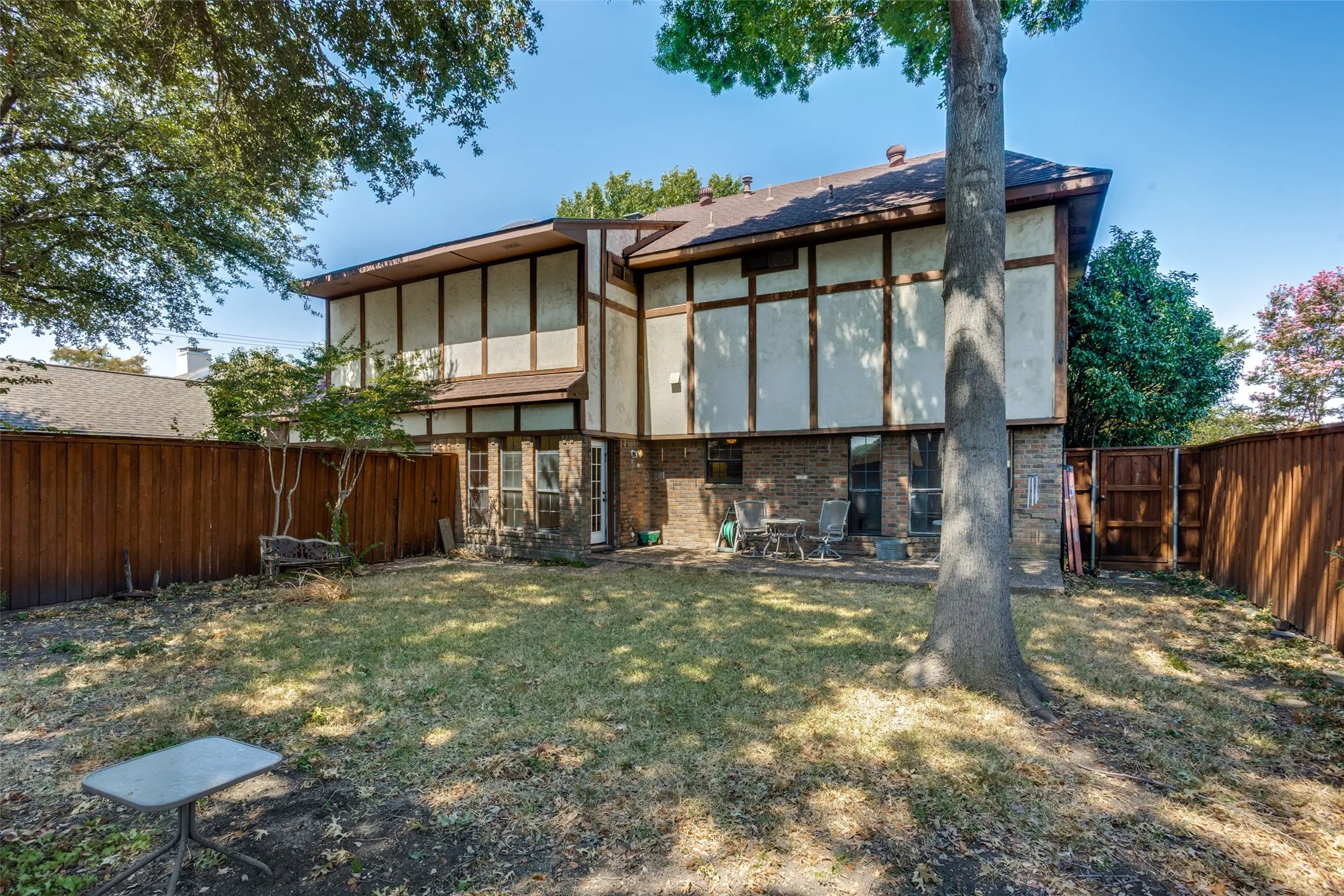 Single Family Residence For Sale in Collin County , 3428 Omar Lane, Plano, Texas 75023, 4 Bedroom, 3 Bathroom, 2 Garage spaces, 2,557 Sqft, built in 1983, mls#21393604, Real Estate Agent in Plano, Homes For Sale in Collin county, Homes For Sale in Plano, Realtor in Plano Texas, Real Estate Brokerage Independent Realty Texas, Luminita Cordes Realtor
