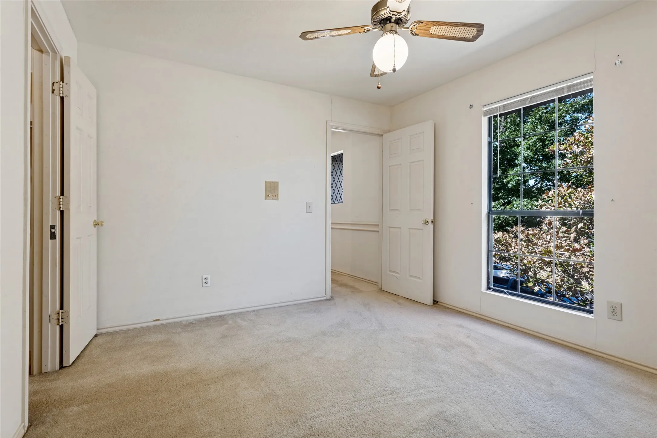 Single Family Residence For Sale in Collin County , 3428 Omar Lane, Plano, Texas 75023, 4 Bedroom, 3 Bathroom, 2 Garage spaces, 2,557 Sqft, built in 1983, mls#21393604, Real Estate Agent in Plano, Homes For Sale in Collin county, Homes For Sale in Plano, Realtor in Plano Texas, Real Estate Brokerage Independent Realty Texas, Luminita Cordes Realtor