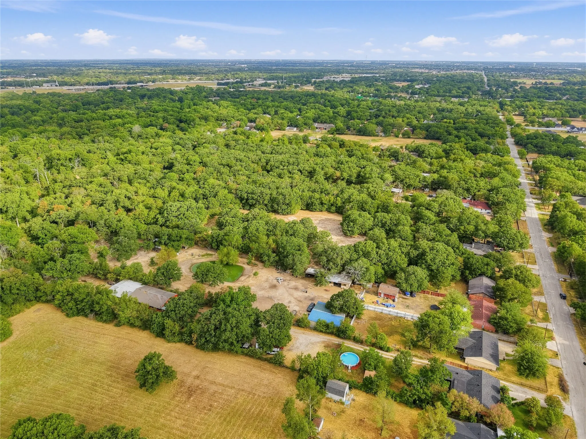 Single Family Residence For Sale in Dallas County , 1611 Shepherd Lane, Dallas, Texas 75253, 3 Bedroom, 2 Bathroom, 2 Garage spaces, 1,732 Sqft, built in 1972, mls#21392689, Real Estate Agent in Dallas, Homes For Sale in Dallas county, Homes For Sale in Dallas, Realtor in Dallas Texas, Real Estate Brokerage Independent Realty Texas, Luminita Cordes Realtor