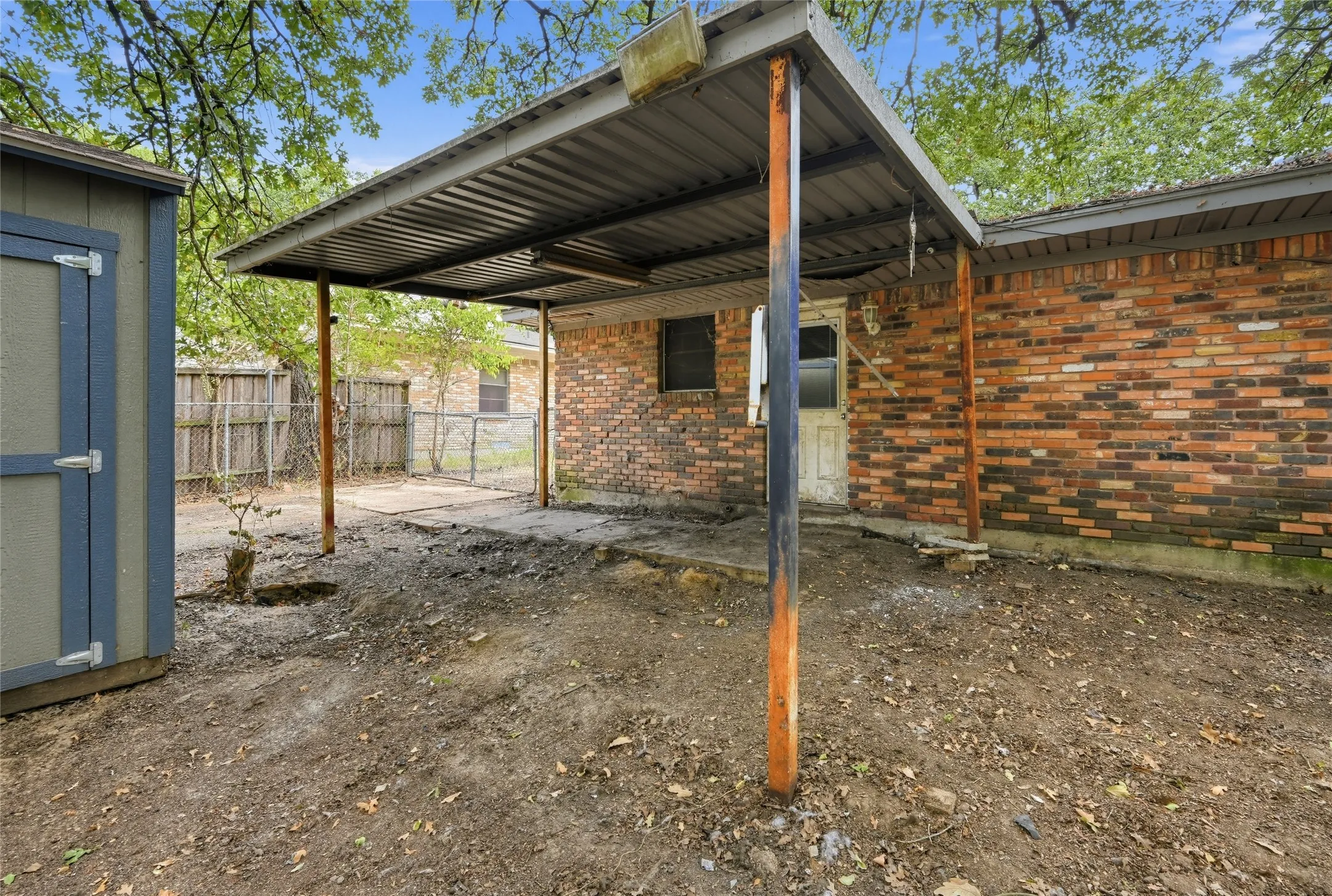 Single Family Residence For Sale in Dallas County , 1611 Shepherd Lane, Dallas, Texas 75253, 3 Bedroom, 2 Bathroom, 2 Garage spaces, 1,732 Sqft, built in 1972, mls#21392689, Real Estate Agent in Dallas, Homes For Sale in Dallas county, Homes For Sale in Dallas, Realtor in Dallas Texas, Real Estate Brokerage Independent Realty Texas, Luminita Cordes Realtor
