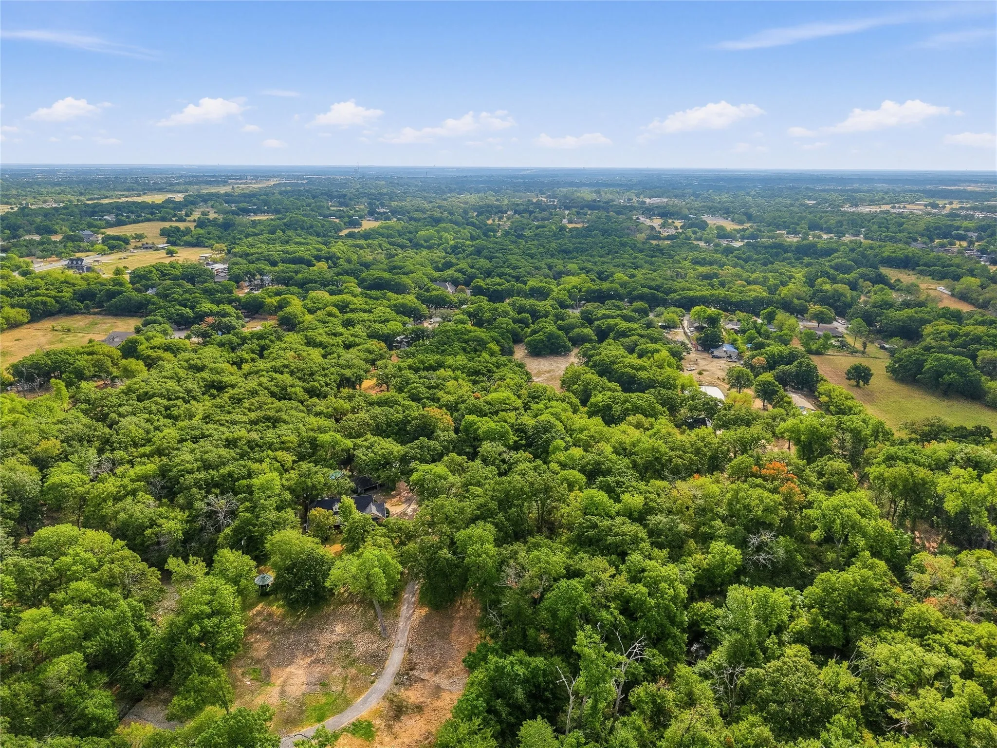Single Family Residence For Sale in Dallas County , 1611 Shepherd Lane, Dallas, Texas 75253, 3 Bedroom, 2 Bathroom, 2 Garage spaces, 1,732 Sqft, built in 1972, mls#21392689, Real Estate Agent in Dallas, Homes For Sale in Dallas county, Homes For Sale in Dallas, Realtor in Dallas Texas, Real Estate Brokerage Independent Realty Texas, Luminita Cordes Realtor