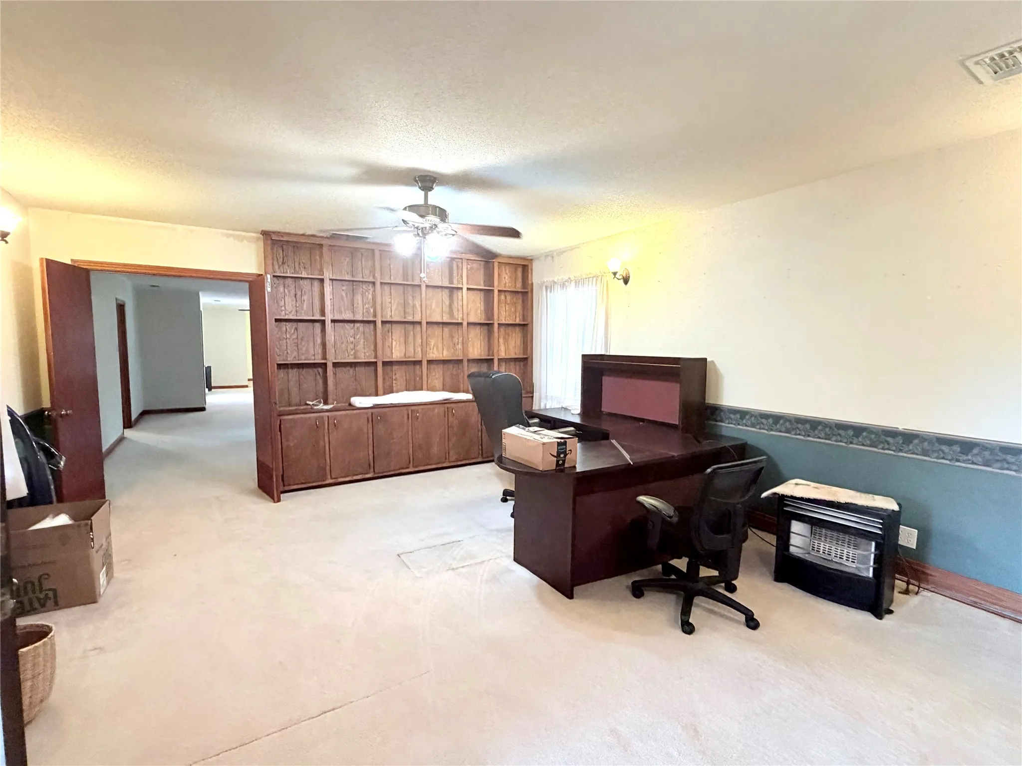 Office or game room.