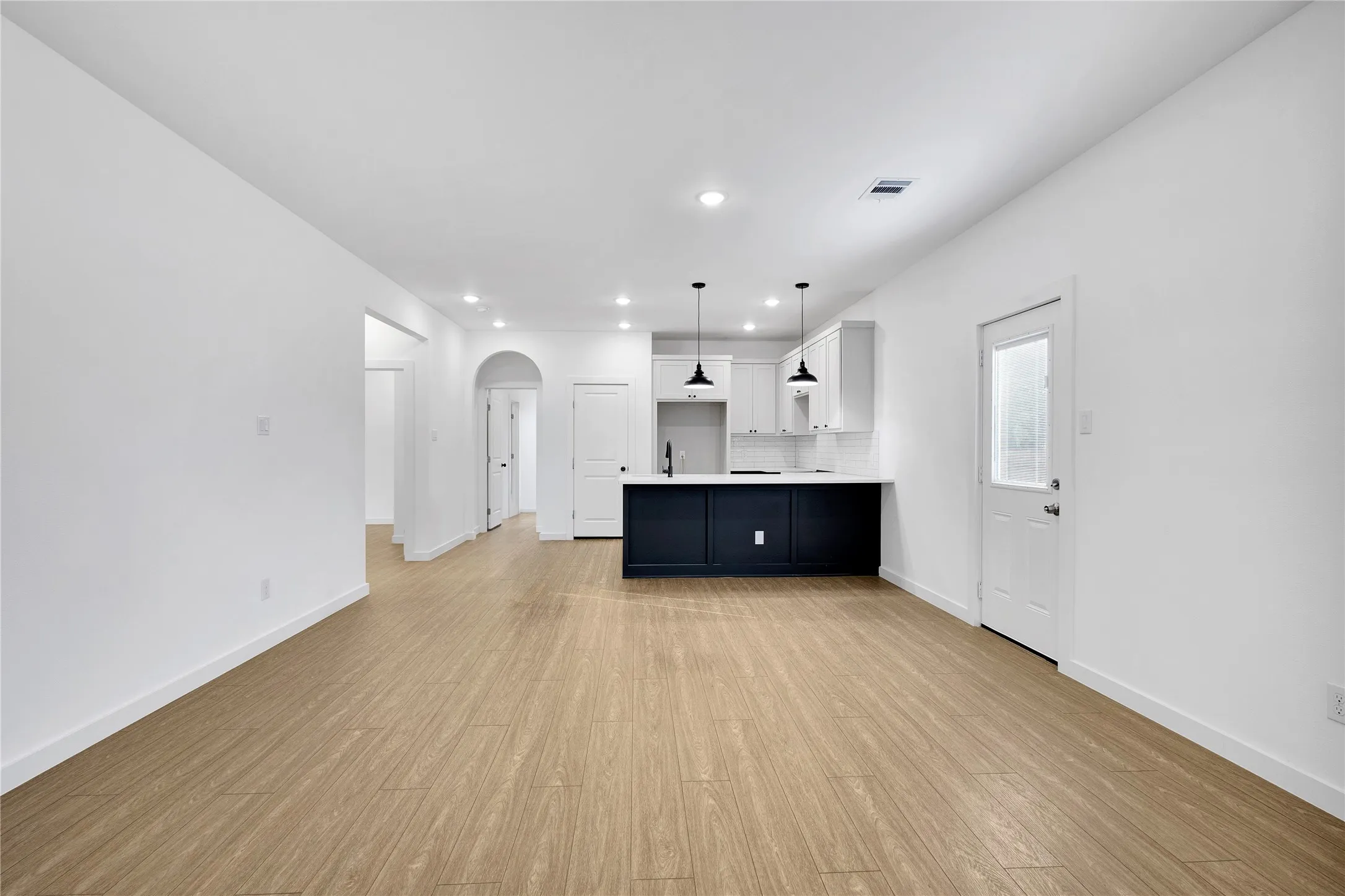 Single Family Residence For Sale in Dallas County , 4410 Hamilton Avenue, Dallas, Texas 75210, 4 Bedroom, 2 Bathroom, 2 Garage spaces, 1,582 Sqft, built in 2026, mls#21393628, Real Estate Agent in Dallas, Homes For Sale in Dallas county, Homes For Sale in Dallas, Realtor in Dallas Texas, Real Estate Brokerage Independent Realty Texas, Luminita Cordes Realtor