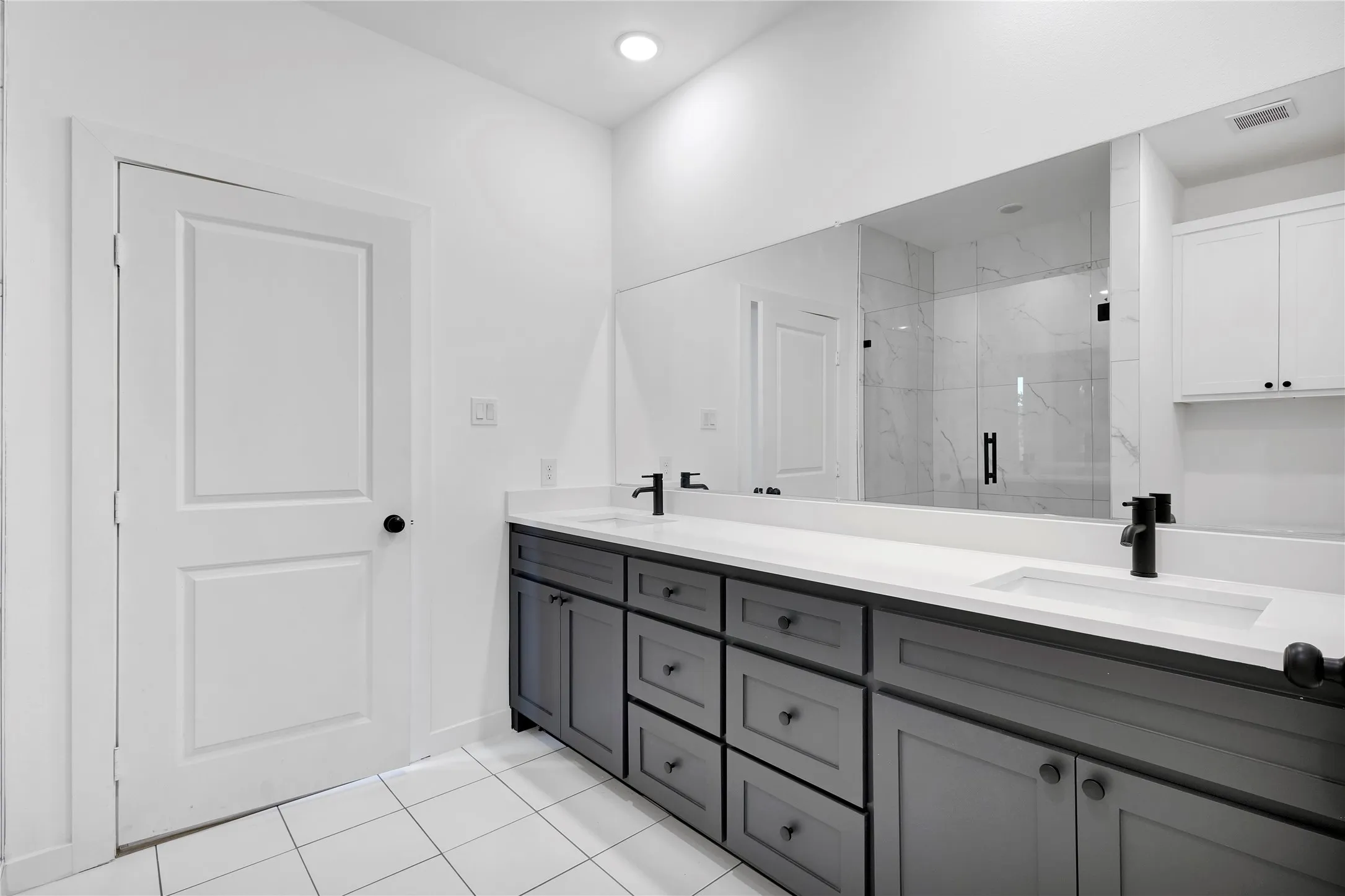 Single Family Residence For Sale in Dallas County , 4410 Hamilton Avenue, Dallas, Texas 75210, 4 Bedroom, 2 Bathroom, 2 Garage spaces, 1,582 Sqft, built in 2026, mls#21393628, Real Estate Agent in Dallas, Homes For Sale in Dallas county, Homes For Sale in Dallas, Realtor in Dallas Texas, Real Estate Brokerage Independent Realty Texas, Luminita Cordes Realtor