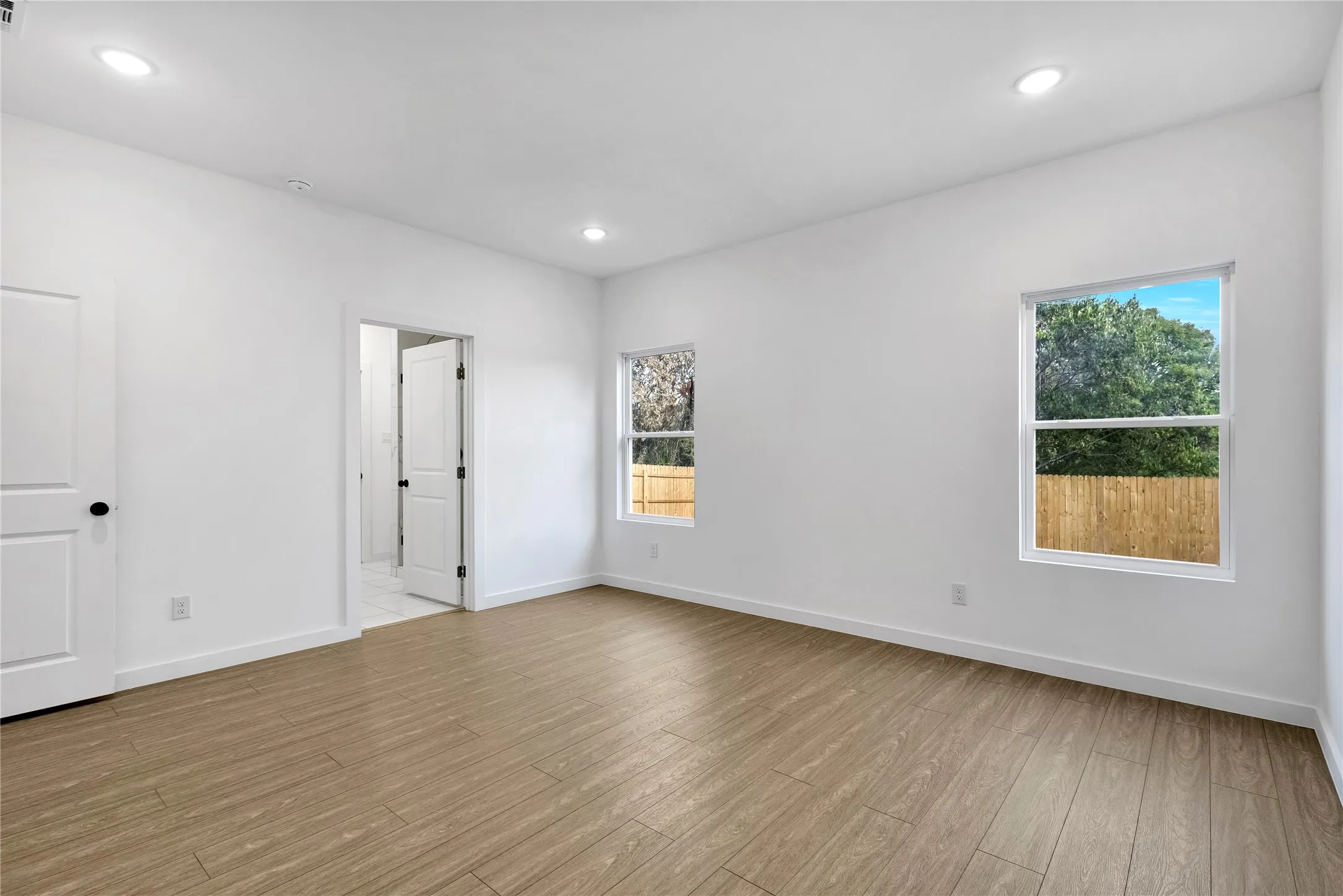 Single Family Residence For Sale in Dallas County , 4410 Hamilton Avenue, Dallas, Texas 75210, 4 Bedroom, 2 Bathroom, 2 Garage spaces, 1,582 Sqft, built in 2026, mls#21393628, Real Estate Agent in Dallas, Homes For Sale in Dallas county, Homes For Sale in Dallas, Realtor in Dallas Texas, Real Estate Brokerage Independent Realty Texas, Luminita Cordes Realtor