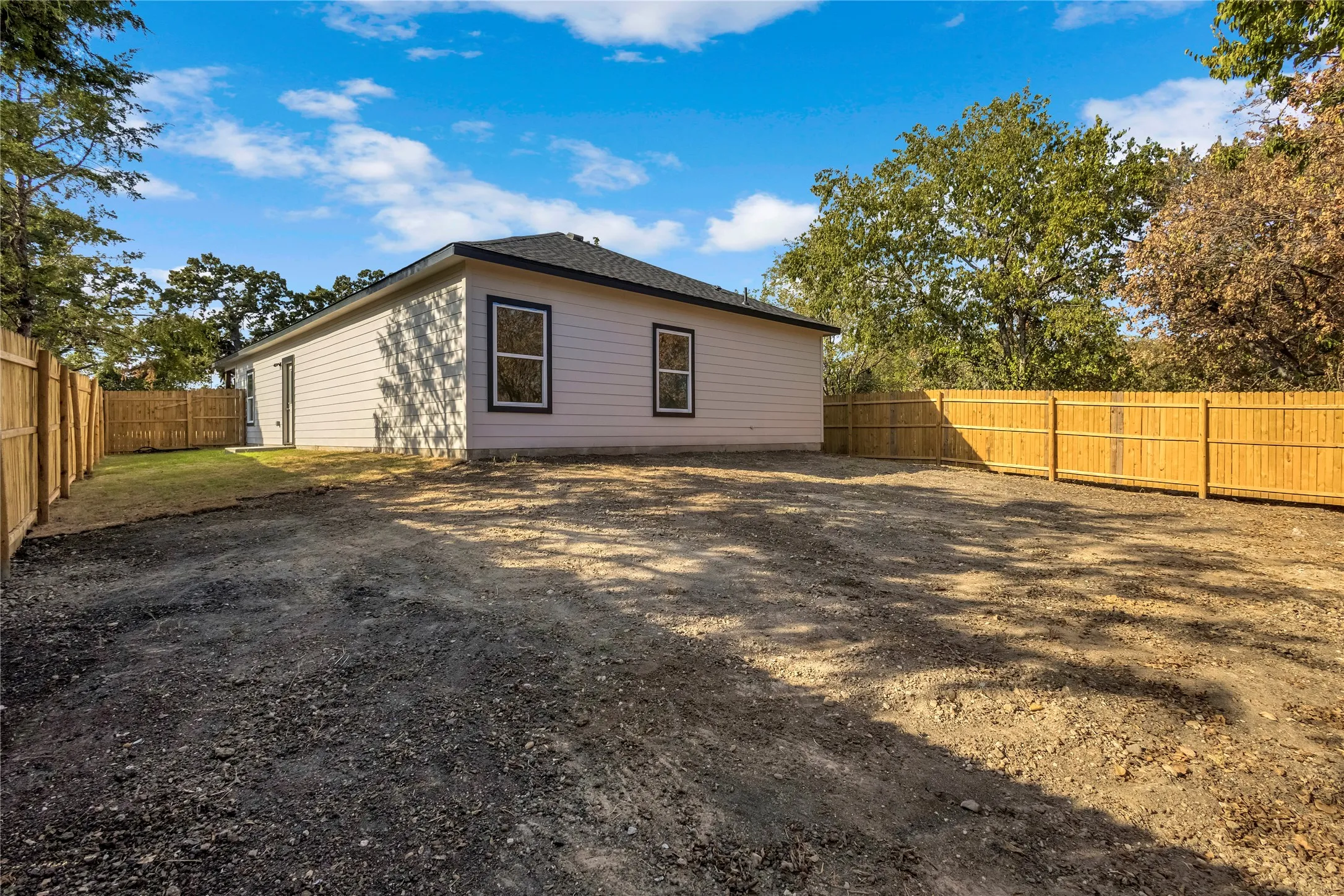 Single Family Residence For Sale in Dallas County , 4410 Hamilton Avenue, Dallas, Texas 75210, 4 Bedroom, 2 Bathroom, 2 Garage spaces, 1,582 Sqft, built in 2026, mls#21393628, Real Estate Agent in Dallas, Homes For Sale in Dallas county, Homes For Sale in Dallas, Realtor in Dallas Texas, Real Estate Brokerage Independent Realty Texas, Luminita Cordes Realtor