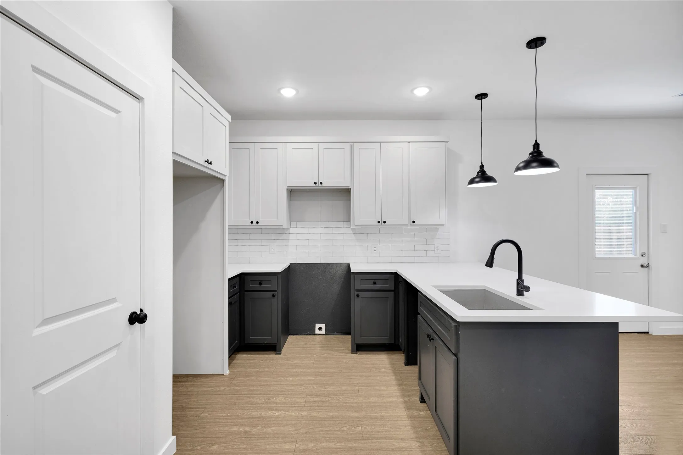 Single Family Residence For Sale in Dallas County , 4410 Hamilton Avenue, Dallas, Texas 75210, 4 Bedroom, 2 Bathroom, 2 Garage spaces, 1,582 Sqft, built in 2026, mls#21393628, Real Estate Agent in Dallas, Homes For Sale in Dallas county, Homes For Sale in Dallas, Realtor in Dallas Texas, Real Estate Brokerage Independent Realty Texas, Luminita Cordes Realtor