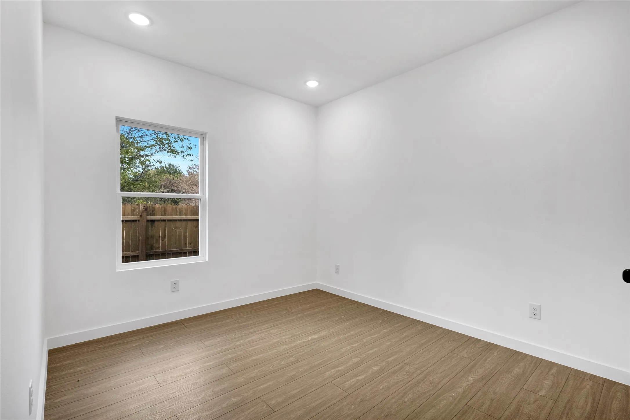 Single Family Residence For Sale in Dallas County , 4410 Hamilton Avenue, Dallas, Texas 75210, 4 Bedroom, 2 Bathroom, 2 Garage spaces, 1,582 Sqft, built in 2026, mls#21393628, Real Estate Agent in Dallas, Homes For Sale in Dallas county, Homes For Sale in Dallas, Realtor in Dallas Texas, Real Estate Brokerage Independent Realty Texas, Luminita Cordes Realtor