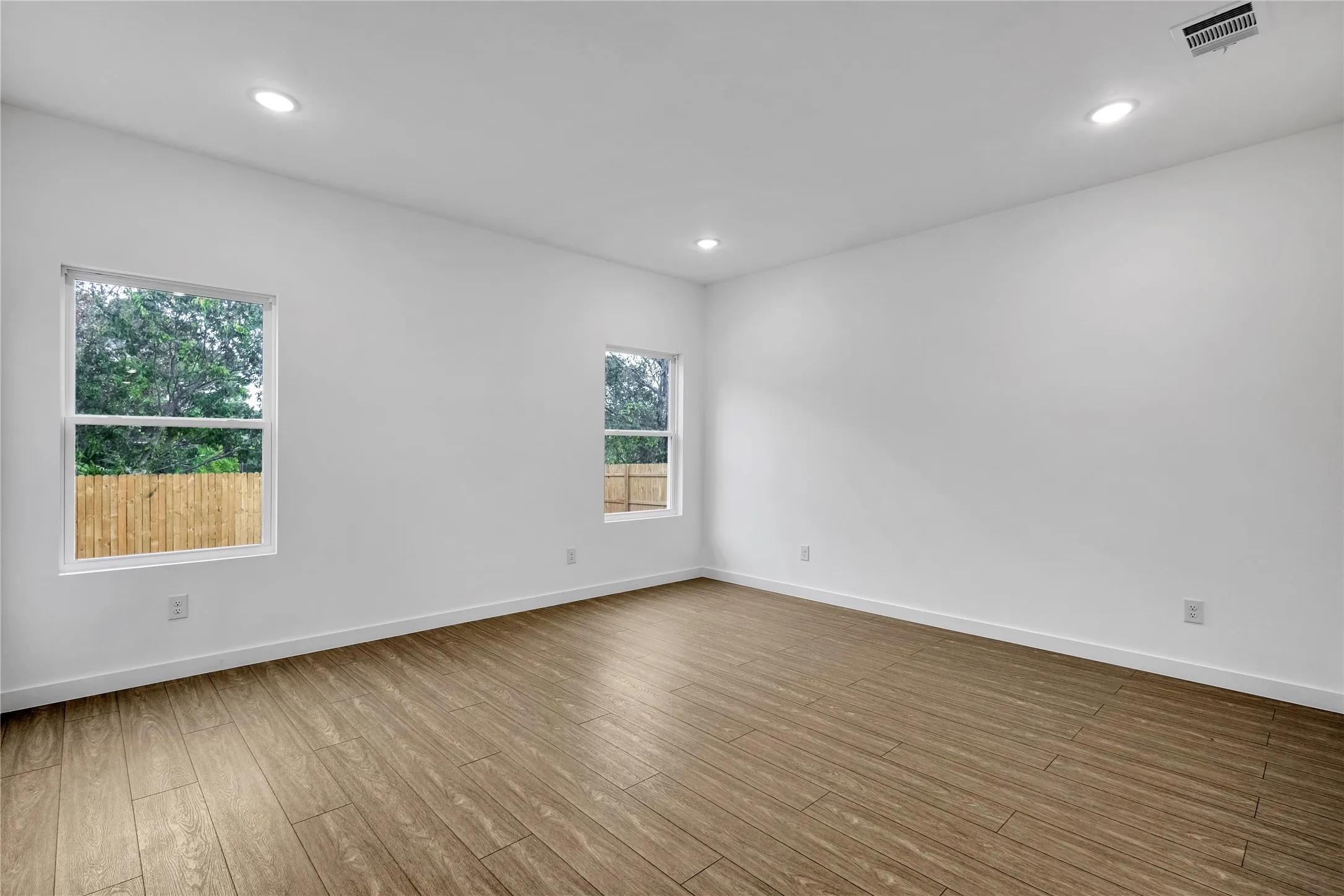 Single Family Residence For Sale in Dallas County , 4410 Hamilton Avenue, Dallas, Texas 75210, 4 Bedroom, 2 Bathroom, 2 Garage spaces, 1,582 Sqft, built in 2026, mls#21393628, Real Estate Agent in Dallas, Homes For Sale in Dallas county, Homes For Sale in Dallas, Realtor in Dallas Texas, Real Estate Brokerage Independent Realty Texas, Luminita Cordes Realtor