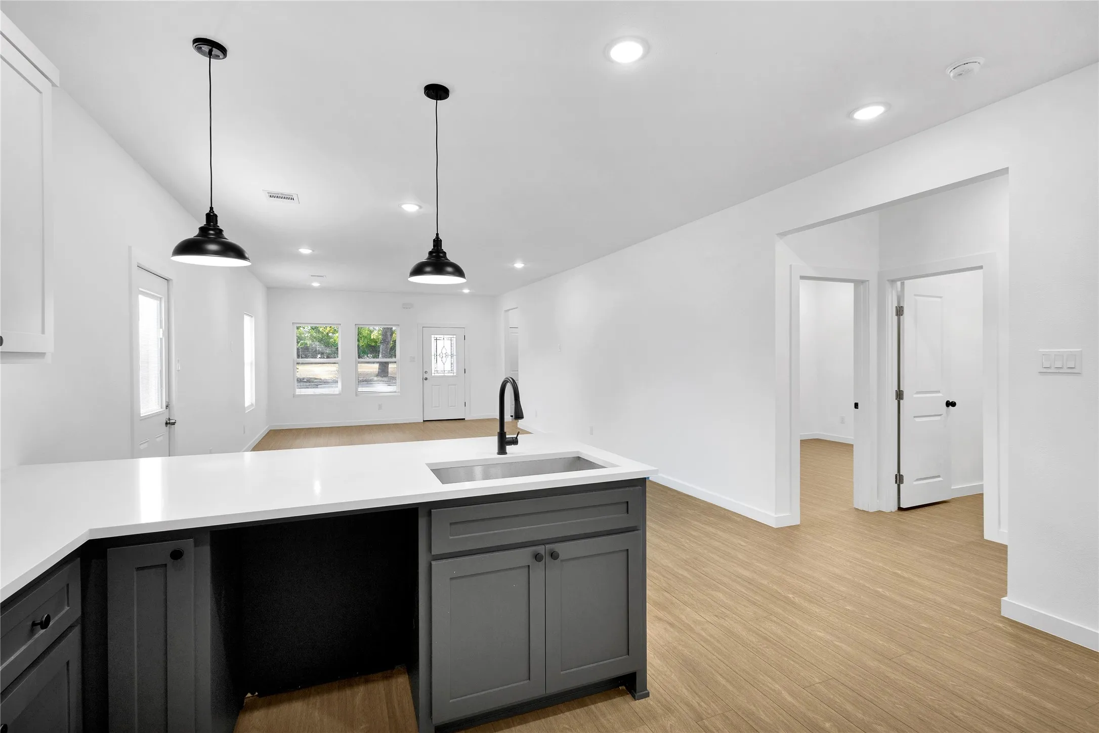 Single Family Residence For Sale in Dallas County , 4410 Hamilton Avenue, Dallas, Texas 75210, 4 Bedroom, 2 Bathroom, 2 Garage spaces, 1,582 Sqft, built in 2026, mls#21393628, Real Estate Agent in Dallas, Homes For Sale in Dallas county, Homes For Sale in Dallas, Realtor in Dallas Texas, Real Estate Brokerage Independent Realty Texas, Luminita Cordes Realtor