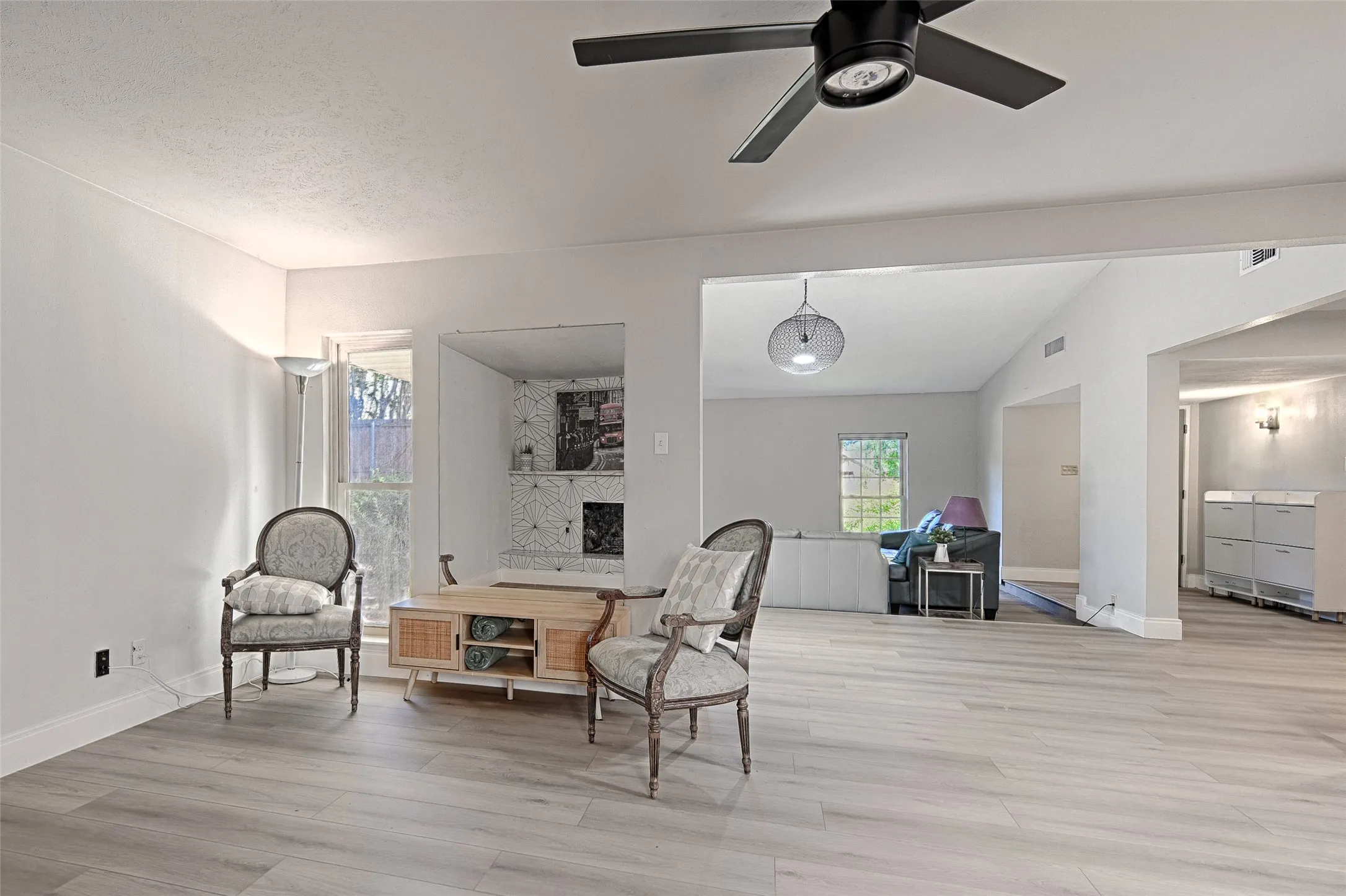 Single Family Residence For Rent in Collin County , 6536 Mesquite Trail, Plano, Texas 75023, 4 Bedroom, 2 Bathroom, 2 Garage spaces, 2,113 Sqft, built in 1978, mls#21393635, Real Estate Agent in Plano, Homes For Rent in Collin county, Homes For Rent in Plano, Realtor in Plano Texas, Real Estate Brokerage Independent Realty Texas, Luminita Cordes Realtor