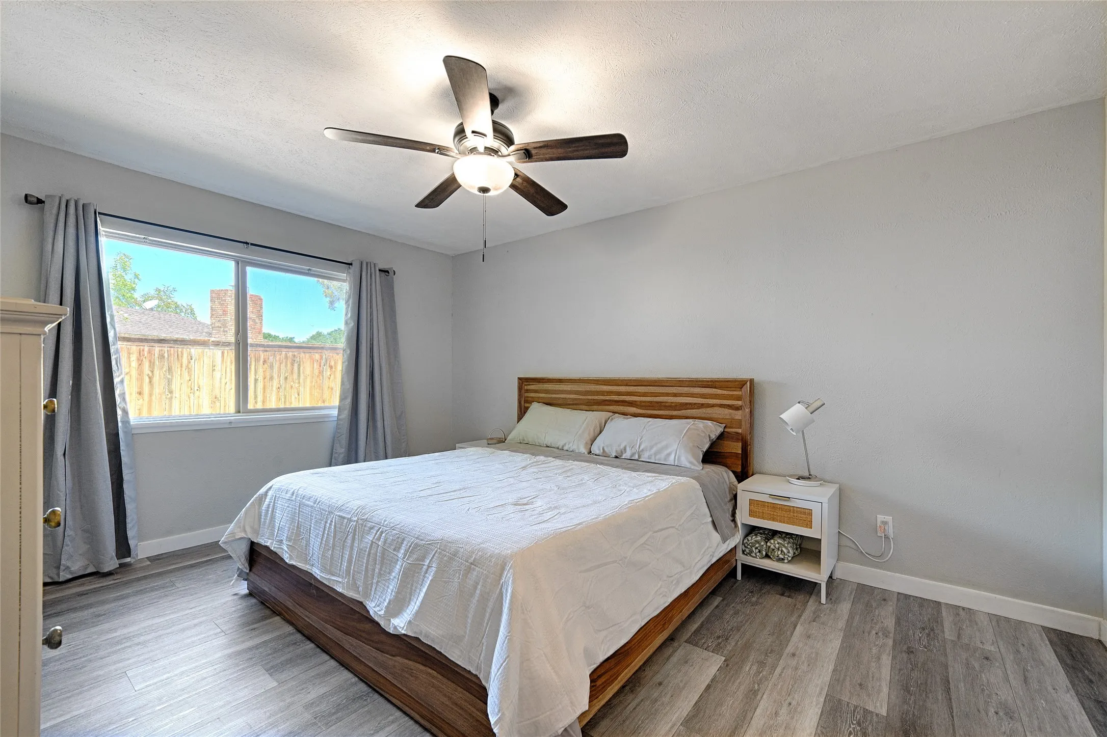 Single Family Residence For Rent in Collin County , 6536 Mesquite Trail, Plano, Texas 75023, 4 Bedroom, 2 Bathroom, 2 Garage spaces, 2,113 Sqft, built in 1978, mls#21393635, Real Estate Agent in Plano, Homes For Rent in Collin county, Homes For Rent in Plano, Realtor in Plano Texas, Real Estate Brokerage Independent Realty Texas, Luminita Cordes Realtor