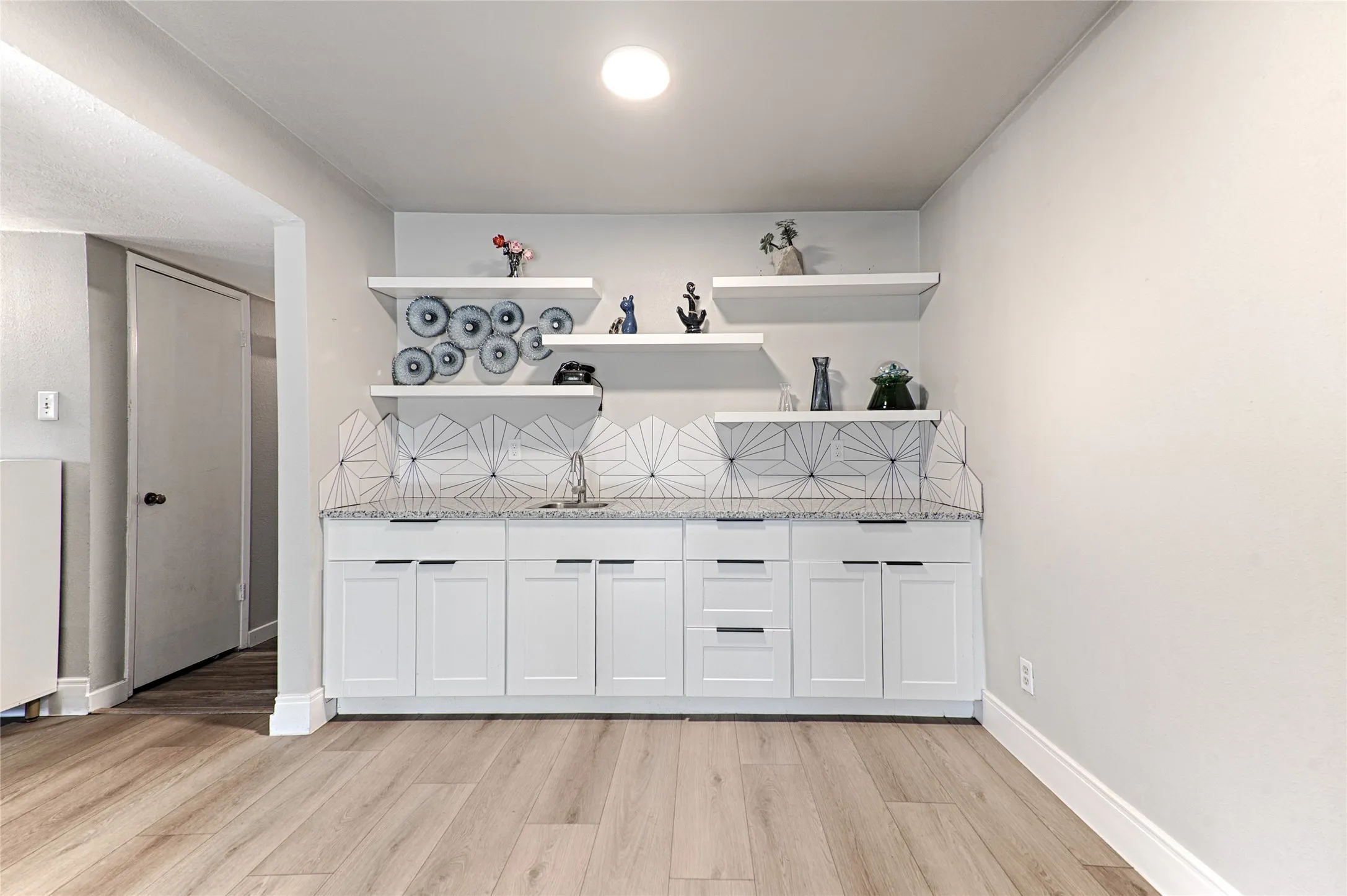 Single Family Residence For Rent in Collin County , 6536 Mesquite Trail, Plano, Texas 75023, 4 Bedroom, 2 Bathroom, 2 Garage spaces, 2,113 Sqft, built in 1978, mls#21393635, Real Estate Agent in Plano, Homes For Rent in Collin county, Homes For Rent in Plano, Realtor in Plano Texas, Real Estate Brokerage Independent Realty Texas, Luminita Cordes Realtor