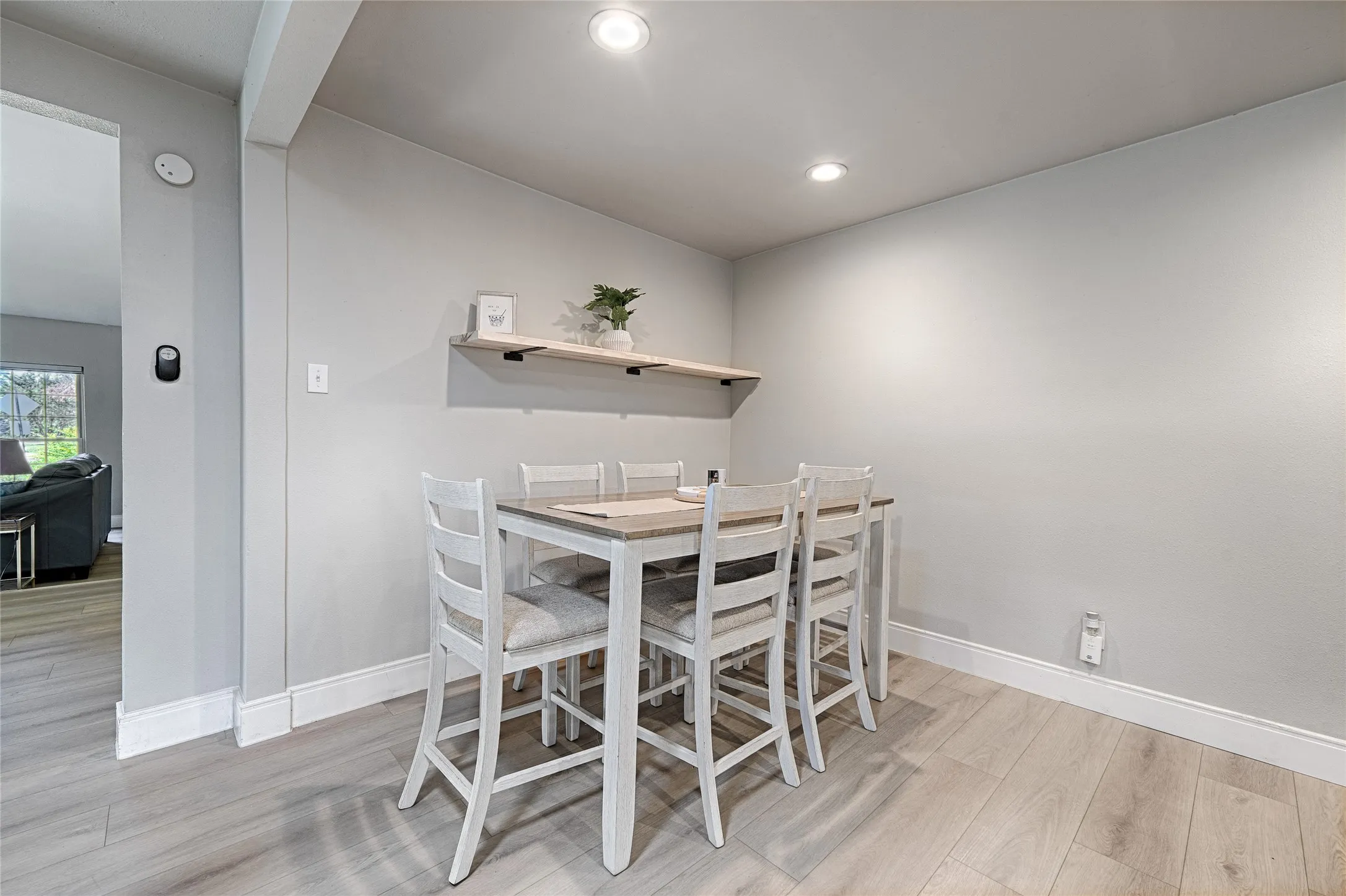 Single Family Residence For Rent in Collin County , 6536 Mesquite Trail, Plano, Texas 75023, 4 Bedroom, 2 Bathroom, 2 Garage spaces, 2,113 Sqft, built in 1978, mls#21393635, Real Estate Agent in Plano, Homes For Rent in Collin county, Homes For Rent in Plano, Realtor in Plano Texas, Real Estate Brokerage Independent Realty Texas, Luminita Cordes Realtor