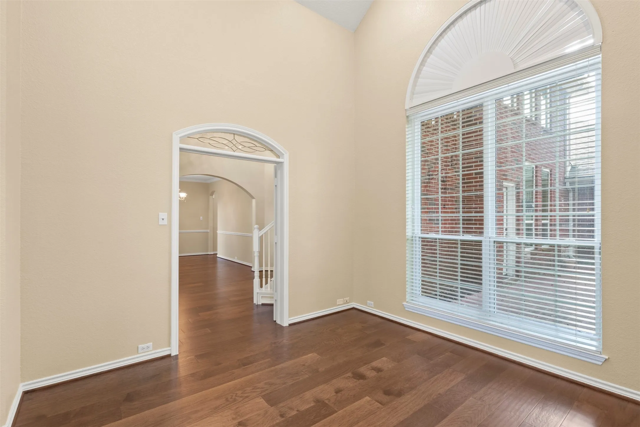 Single Family Residence For Rent in Denton County , 3817 Peppertree Drive, Carrollton, Texas 75007, 4 Bedroom, 3 Bathroom, 2 Garage spaces, 2,583 Sqft, built in 1995, mls#21393633, Real Estate Agent in Carrollton, Homes For Rent in Denton county, Homes For Rent in Carrollton, Realtor in Carrollton Texas, Real Estate Brokerage Independent Realty Texas, Luminita Cordes Realtor