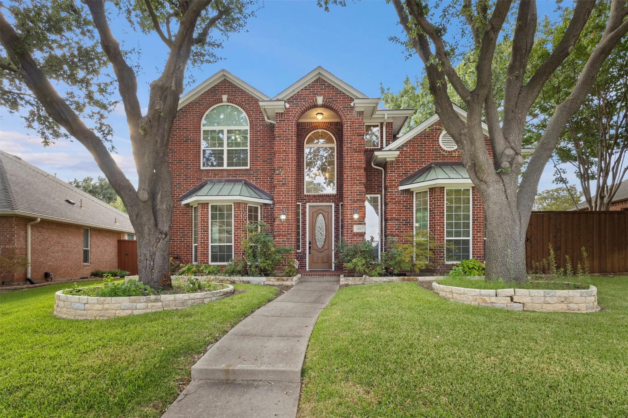 Single Family Residence For Rent in Denton County , 3817 Peppertree Drive, Carrollton, Texas 75007, 4 Bedroom, 3 Bathroom, 2 Garage spaces, 2,583 Sqft, built in 1995, mls#21393633, Real Estate Agent in Carrollton, Homes For Rent in Denton county, Homes For Rent in Carrollton, Realtor in Carrollton Texas, Real Estate Brokerage Independent Realty Texas, Luminita Cordes Realtor
