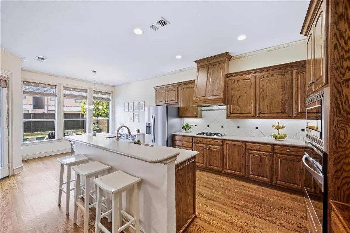 Single Family Residence For Sale in Collin County , 1900 Brookfield Way, Mc Kinney, Texas 75072, 3 Bedroom, 3 Bathroom, 2 Garage spaces, 2,609 Sqft, built in 2001, mls#21391983, Real Estate Agent in Mc Kinney, Homes For Sale in Collin county, Homes For Sale in Mc Kinney, Realtor in Mc Kinney Texas, Real Estate Brokerage Independent Realty Texas, Luminita Cordes Realtor