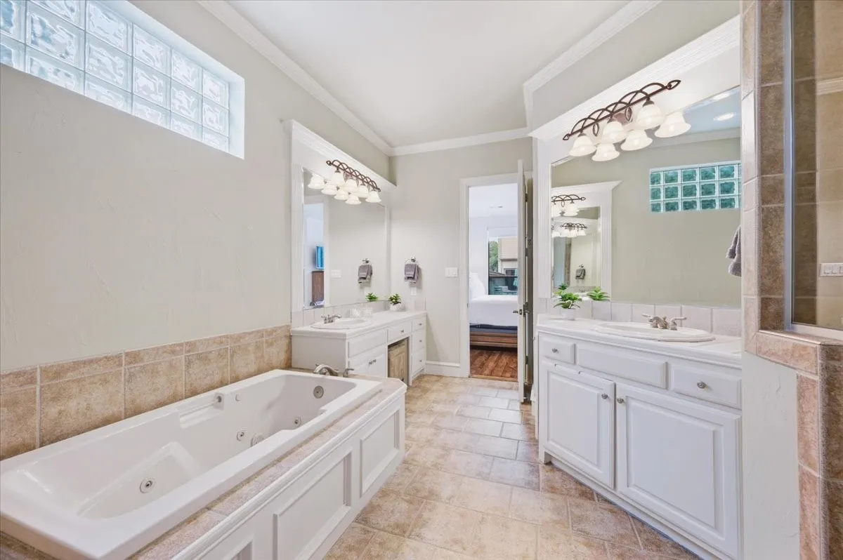 Single Family Residence For Sale in Collin County , 1900 Brookfield Way, Mc Kinney, Texas 75072, 3 Bedroom, 3 Bathroom, 2 Garage spaces, 2,609 Sqft, built in 2001, mls#21391983, Real Estate Agent in Mc Kinney, Homes For Sale in Collin county, Homes For Sale in Mc Kinney, Realtor in Mc Kinney Texas, Real Estate Brokerage Independent Realty Texas, Luminita Cordes Realtor