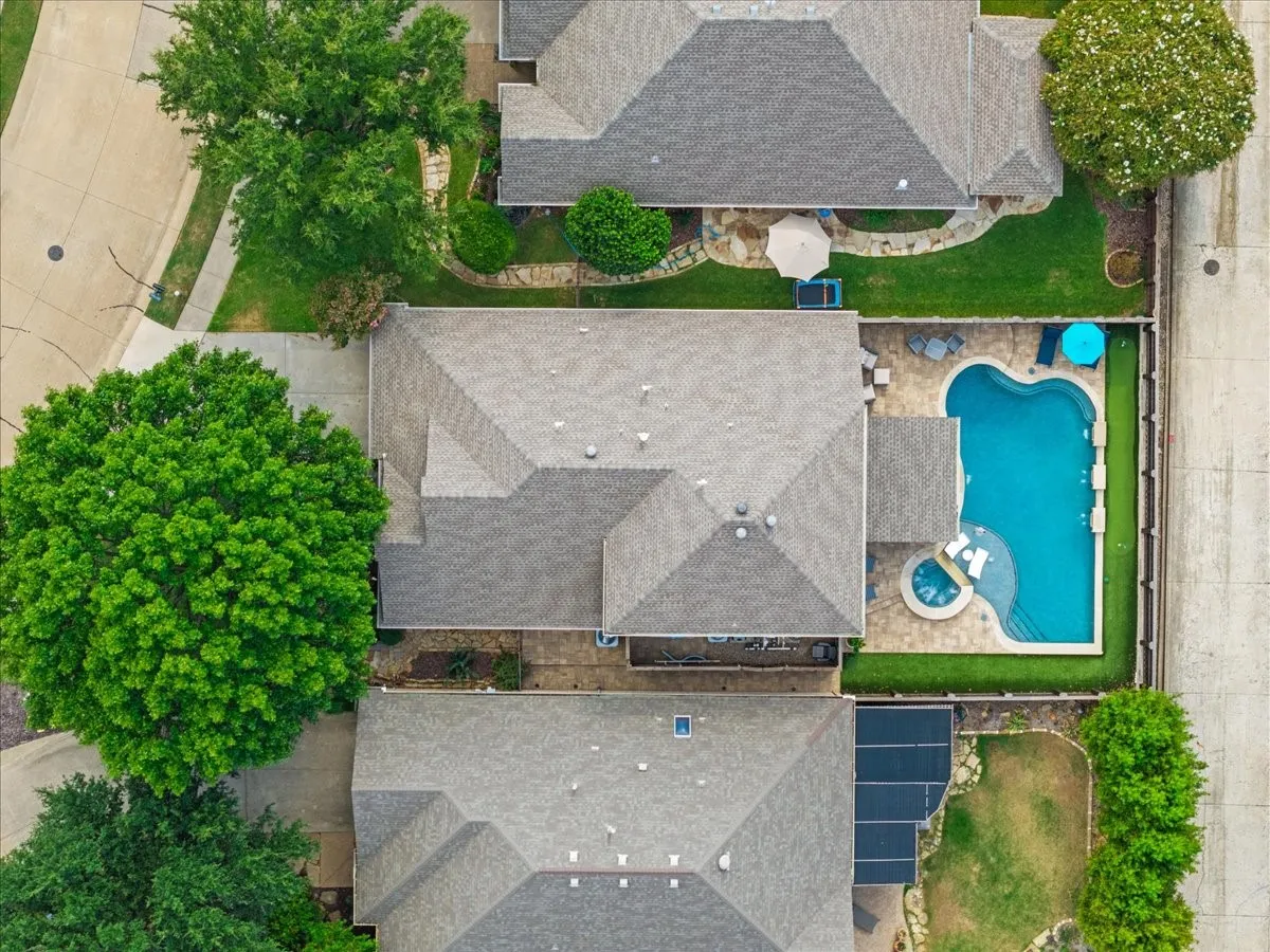 Single Family Residence For Sale in Collin County , 1900 Brookfield Way, Mc Kinney, Texas 75072, 3 Bedroom, 3 Bathroom, 2 Garage spaces, 2,609 Sqft, built in 2001, mls#21391983, Real Estate Agent in Mc Kinney, Homes For Sale in Collin county, Homes For Sale in Mc Kinney, Realtor in Mc Kinney Texas, Real Estate Brokerage Independent Realty Texas, Luminita Cordes Realtor