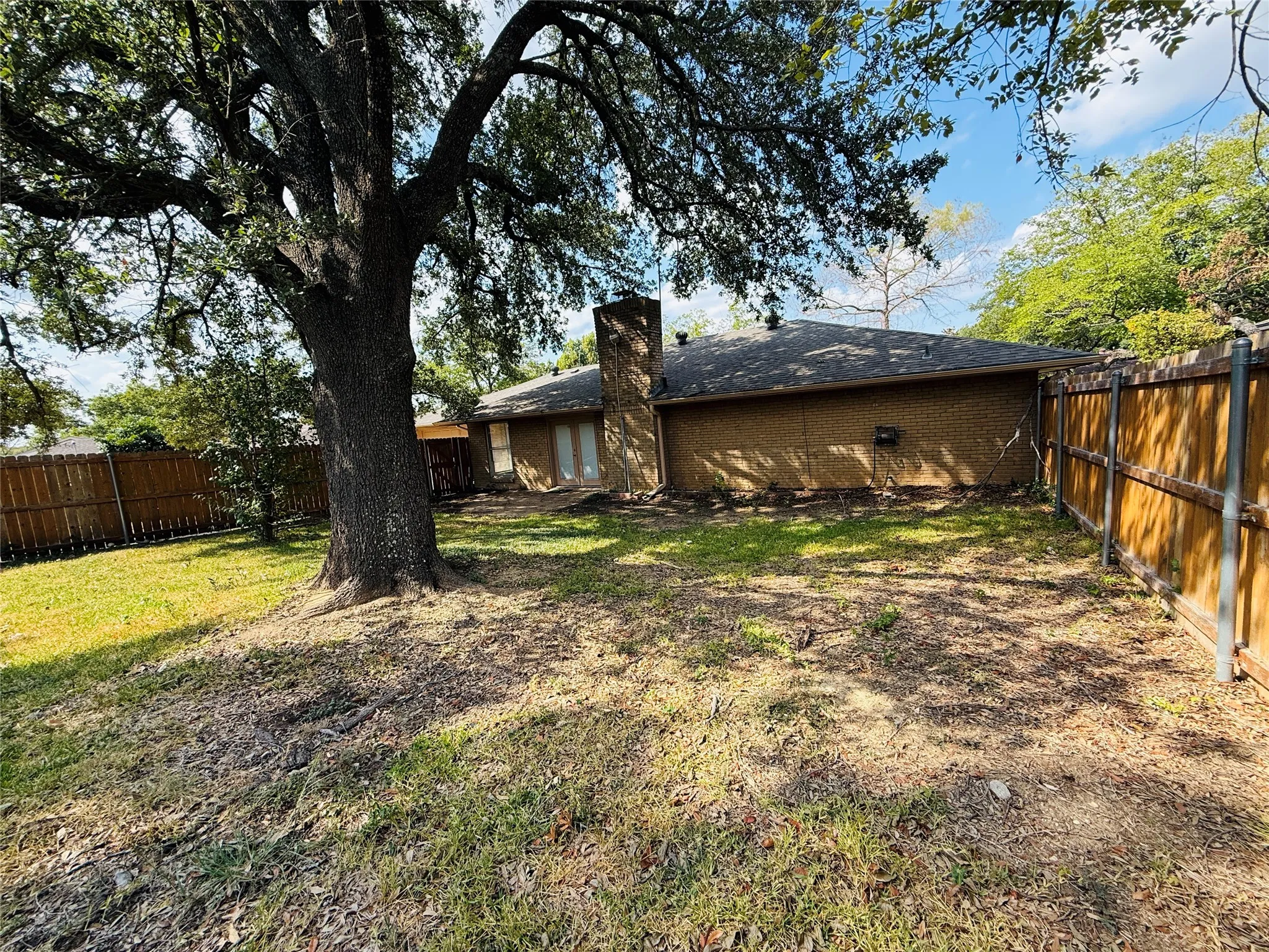 Single Family Residence For Rent in Dallas County , 1112 Joanna Circle, De Soto, Texas 75115, 3 Bedroom, 2 Bathroom, 2 Garage spaces, 1,871 Sqft, built in 1972, mls#21393658, Real Estate Agent in De Soto, Homes For Rent in Dallas county, Homes For Rent in De Soto, Realtor in De Soto Texas, Real Estate Brokerage Independent Realty Texas, Luminita Cordes Realtor
