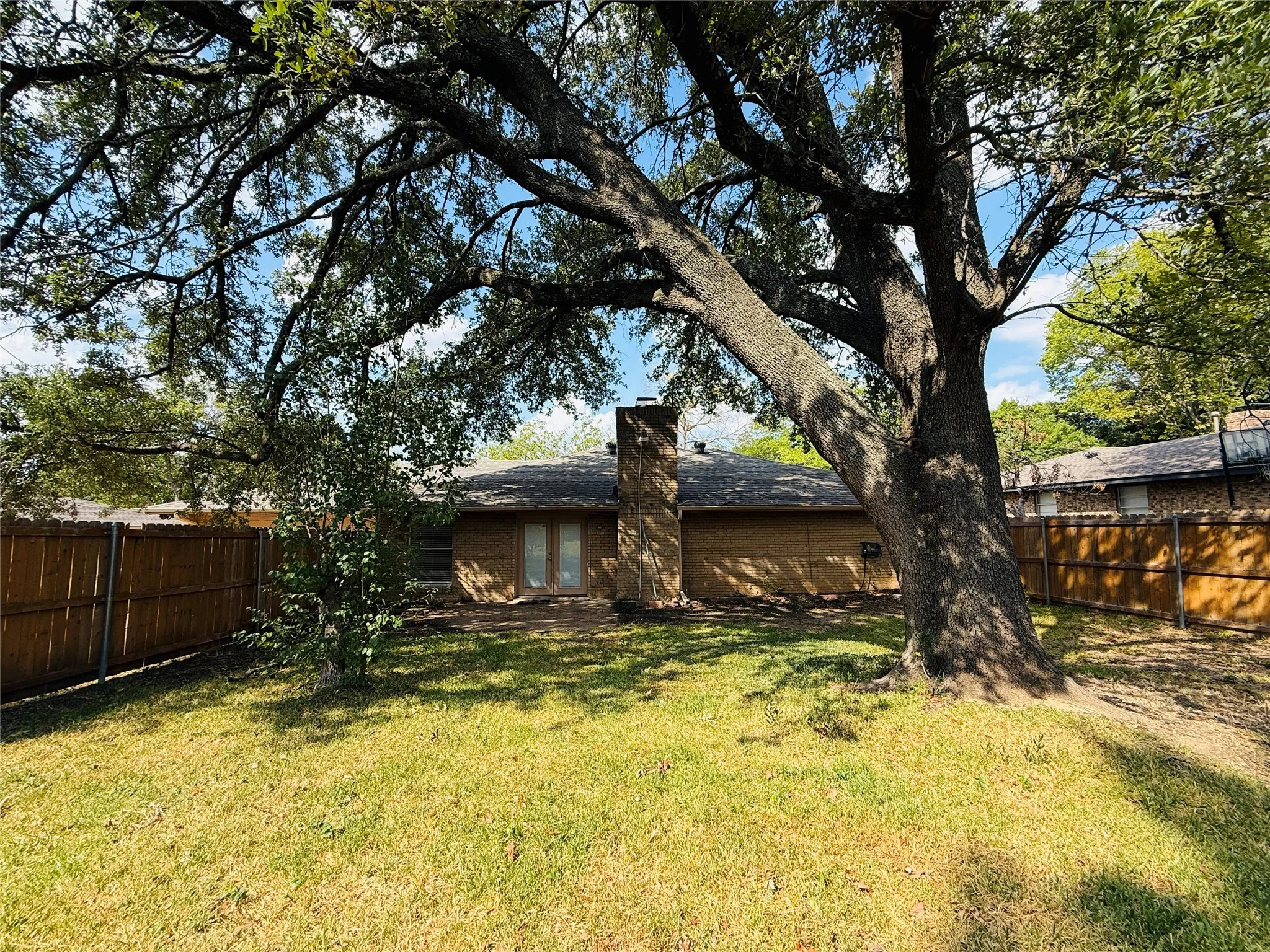 Single Family Residence For Rent in Dallas County , 1112 Joanna Circle, De Soto, Texas 75115, 3 Bedroom, 2 Bathroom, 2 Garage spaces, 1,871 Sqft, built in 1972, mls#21393658, Real Estate Agent in De Soto, Homes For Rent in Dallas county, Homes For Rent in De Soto, Realtor in De Soto Texas, Real Estate Brokerage Independent Realty Texas, Luminita Cordes Realtor