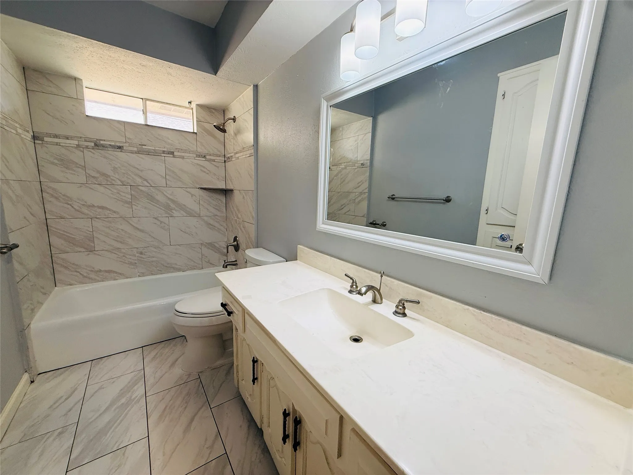 Single Family Residence For Rent in Dallas County , 1112 Joanna Circle, De Soto, Texas 75115, 3 Bedroom, 2 Bathroom, 2 Garage spaces, 1,871 Sqft, built in 1972, mls#21393658, Real Estate Agent in De Soto, Homes For Rent in Dallas county, Homes For Rent in De Soto, Realtor in De Soto Texas, Real Estate Brokerage Independent Realty Texas, Luminita Cordes Realtor