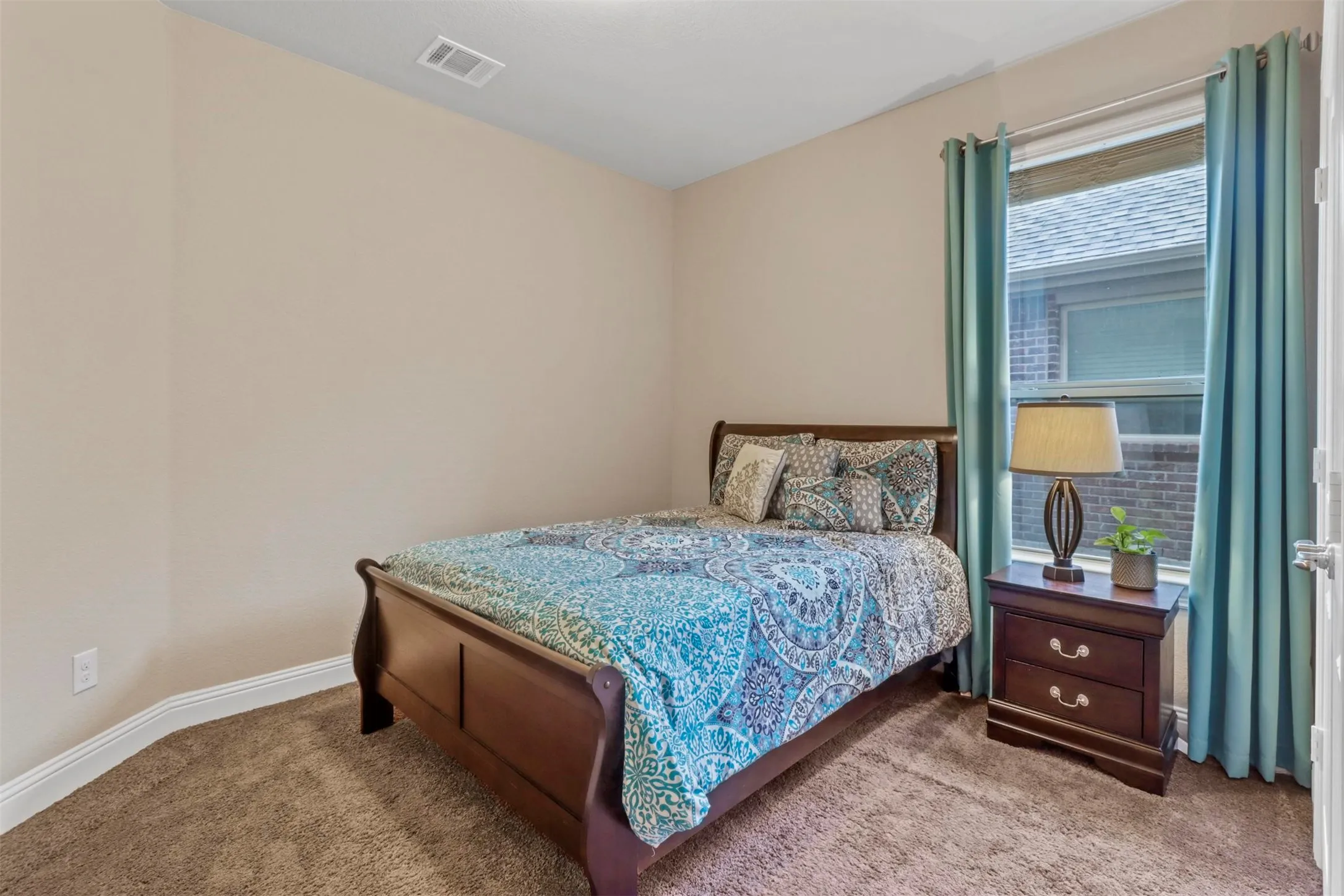 Single Family Residence For Sale in Denton County , 15616 Cornwallis Street, Frisco, Texas 75036, 4 Bedroom, 3 Bathroom, 2 Garage spaces, 2,920 Sqft, built in 2016, mls#21393654, Real Estate Agent in Frisco, Homes For Sale in Denton county, Homes For Sale in Frisco, Realtor in Frisco Texas, Real Estate Brokerage Independent Realty Texas, Luminita Cordes Realtor