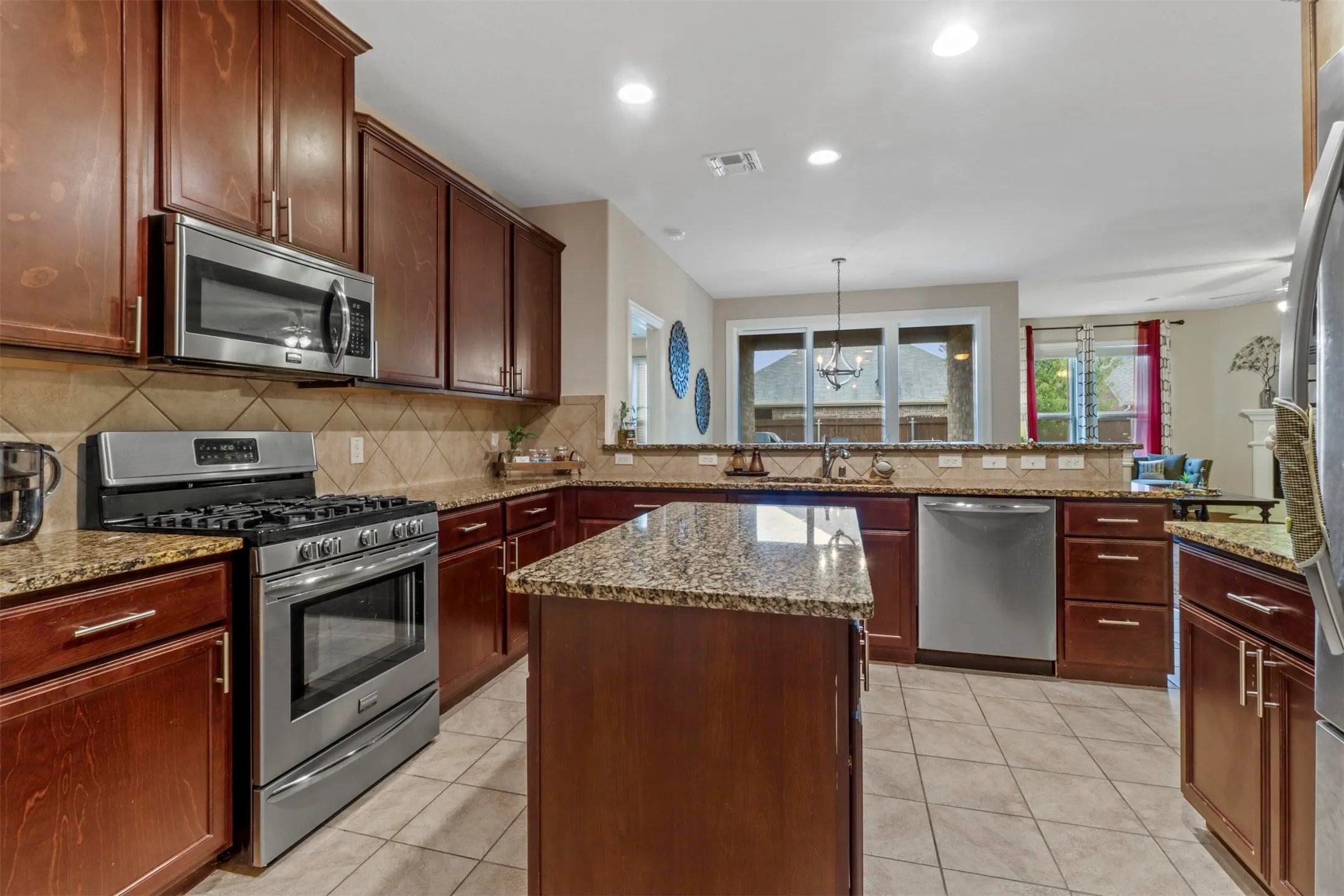 Single Family Residence For Sale in Denton County , 15616 Cornwallis Street, Frisco, Texas 75036, 4 Bedroom, 3 Bathroom, 2 Garage spaces, 2,920 Sqft, built in 2016, mls#21393654, Real Estate Agent in Frisco, Homes For Sale in Denton county, Homes For Sale in Frisco, Realtor in Frisco Texas, Real Estate Brokerage Independent Realty Texas, Luminita Cordes Realtor