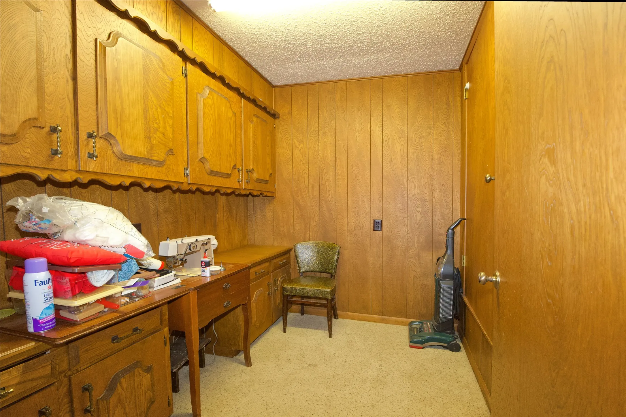 Single Family Residence For Sale in Cooke County , 697 N Fm 373, Muenster, Texas 76252, 4 Bedroom, 3 Bathroom, 2 Garage spaces, 2,692 Sqft, built in 1971, mls#21390437, Real Estate Agent in Muenster, Homes For Sale in Cooke county, Homes For Sale in Muenster, Realtor in Muenster Texas, Real Estate Brokerage Independent Realty Texas, Luminita Cordes Realtor