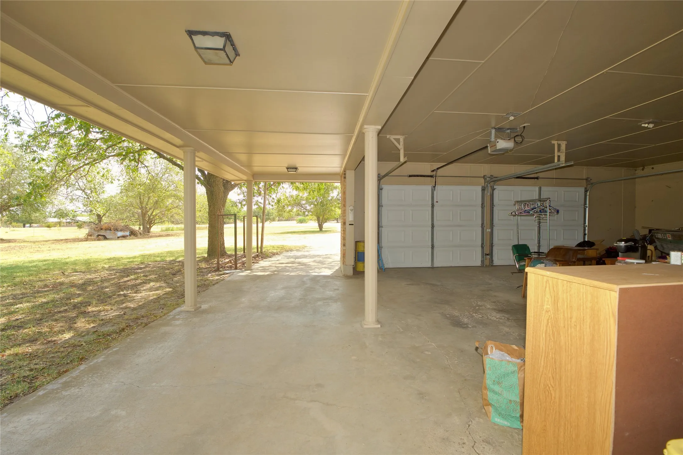 Single Family Residence For Sale in Cooke County , 697 N Fm 373, Muenster, Texas 76252, 4 Bedroom, 3 Bathroom, 2 Garage spaces, 2,692 Sqft, built in 1971, mls#21390437, Real Estate Agent in Muenster, Homes For Sale in Cooke county, Homes For Sale in Muenster, Realtor in Muenster Texas, Real Estate Brokerage Independent Realty Texas, Luminita Cordes Realtor