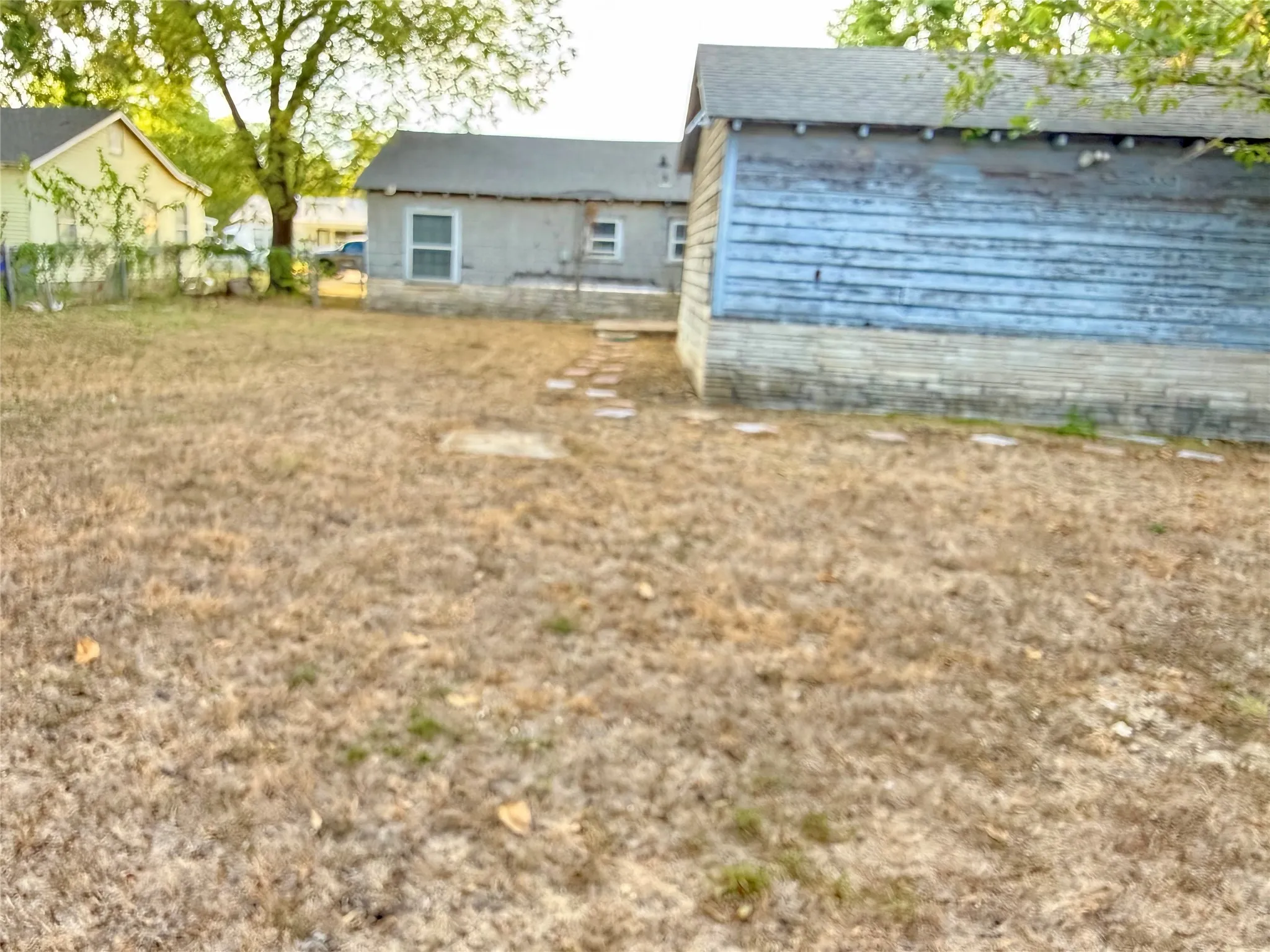 Single Family Residence For Sale in Mc Lennan County , 4000 Frederick Avenue, Waco, Texas 76707, 2 Bedroom, 1 Bathroom, 1 Garage spaces, 1,140 Sqft, built in 1950, mls#21392638, Real Estate Agent in Waco, Homes For Sale in Mc Lennan county, Homes For Sale in Waco, Realtor in Waco Texas, Real Estate Brokerage Independent Realty Texas, Luminita Cordes Realtor