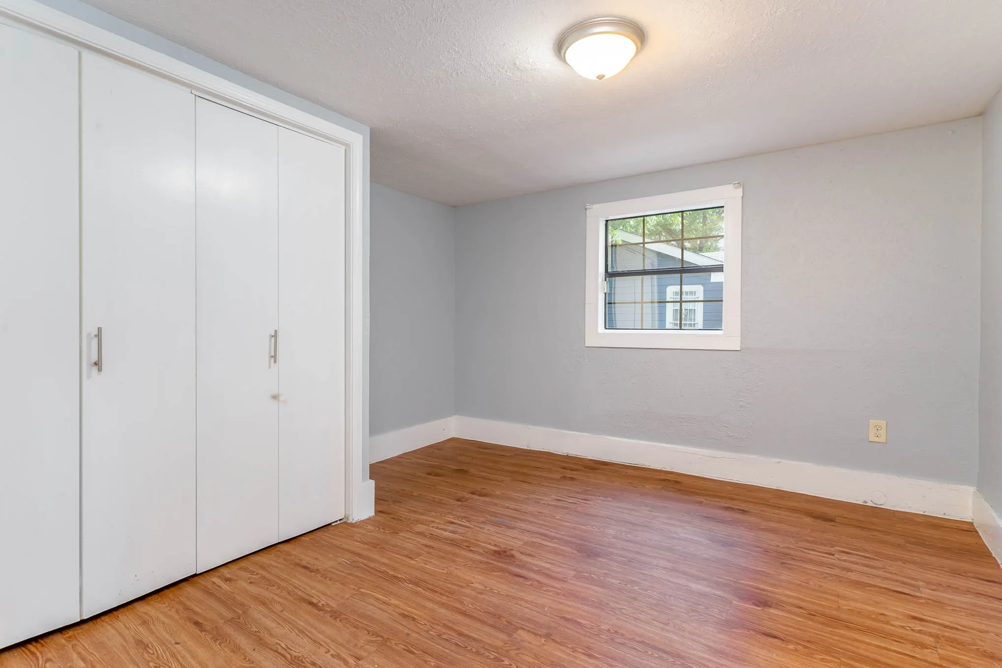 Single Family Residence For Sale in Dallas County , 2630 Lenway Street, Dallas, Texas 75215, 3 Bedroom, 2 Bathroom, 1 Garage spaces, 1,542 Sqft, built in 1936, mls#21393660, Real Estate Agent in Dallas, Homes For Sale in Dallas county, Homes For Sale in Dallas, Realtor in Dallas Texas, Real Estate Brokerage Independent Realty Texas, Luminita Cordes Realtor