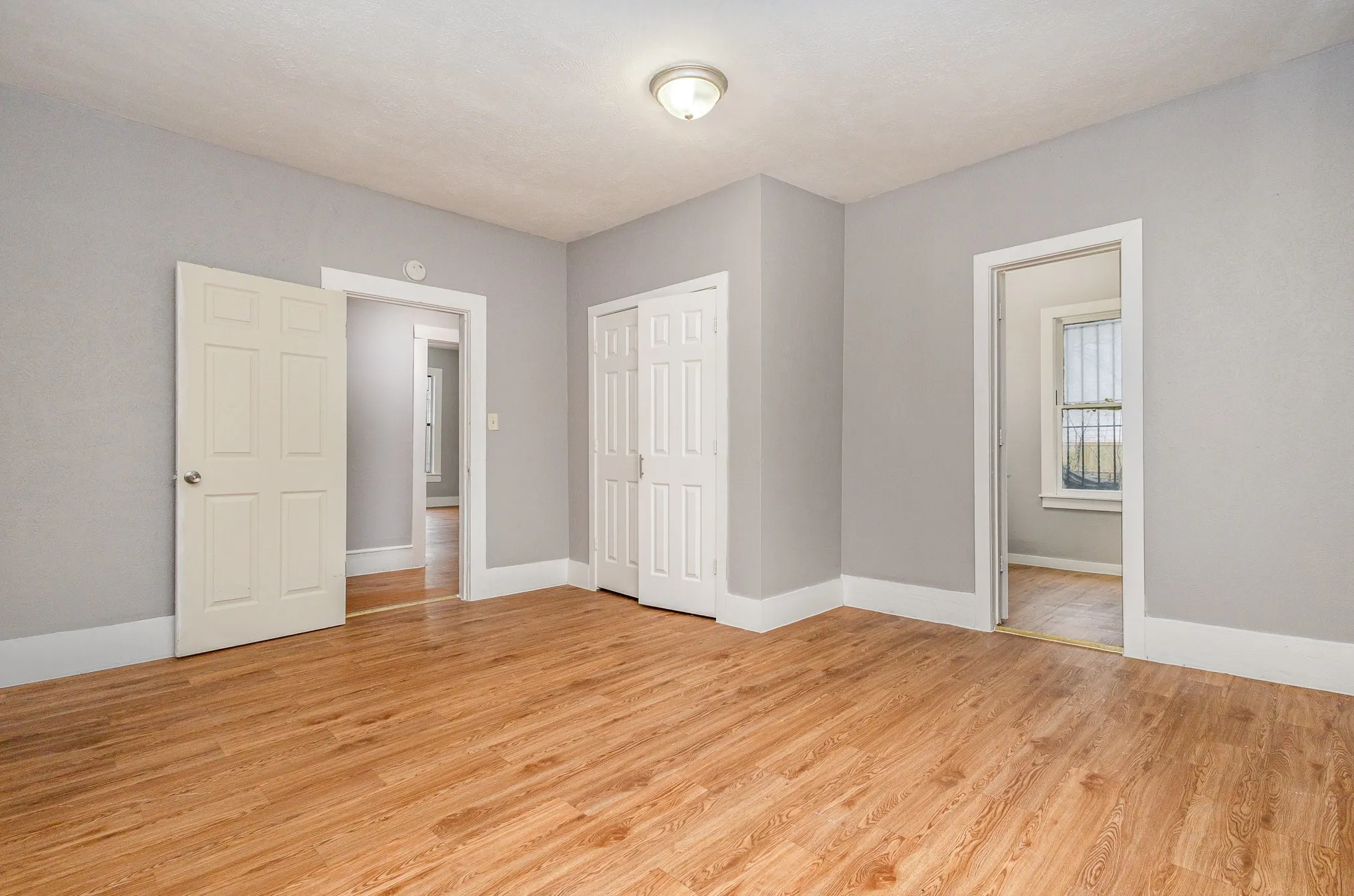 Single Family Residence For Sale in Dallas County , 2602 Lenway Street, Dallas, Texas 75215, 3 Bedroom, 2 Bathroom, Garage spaces, 1,390 Sqft, built in 1936, mls#21393650, Real Estate Agent in Dallas, Homes For Sale in Dallas county, Homes For Sale in Dallas, Realtor in Dallas Texas, Real Estate Brokerage Independent Realty Texas, Luminita Cordes Realtor