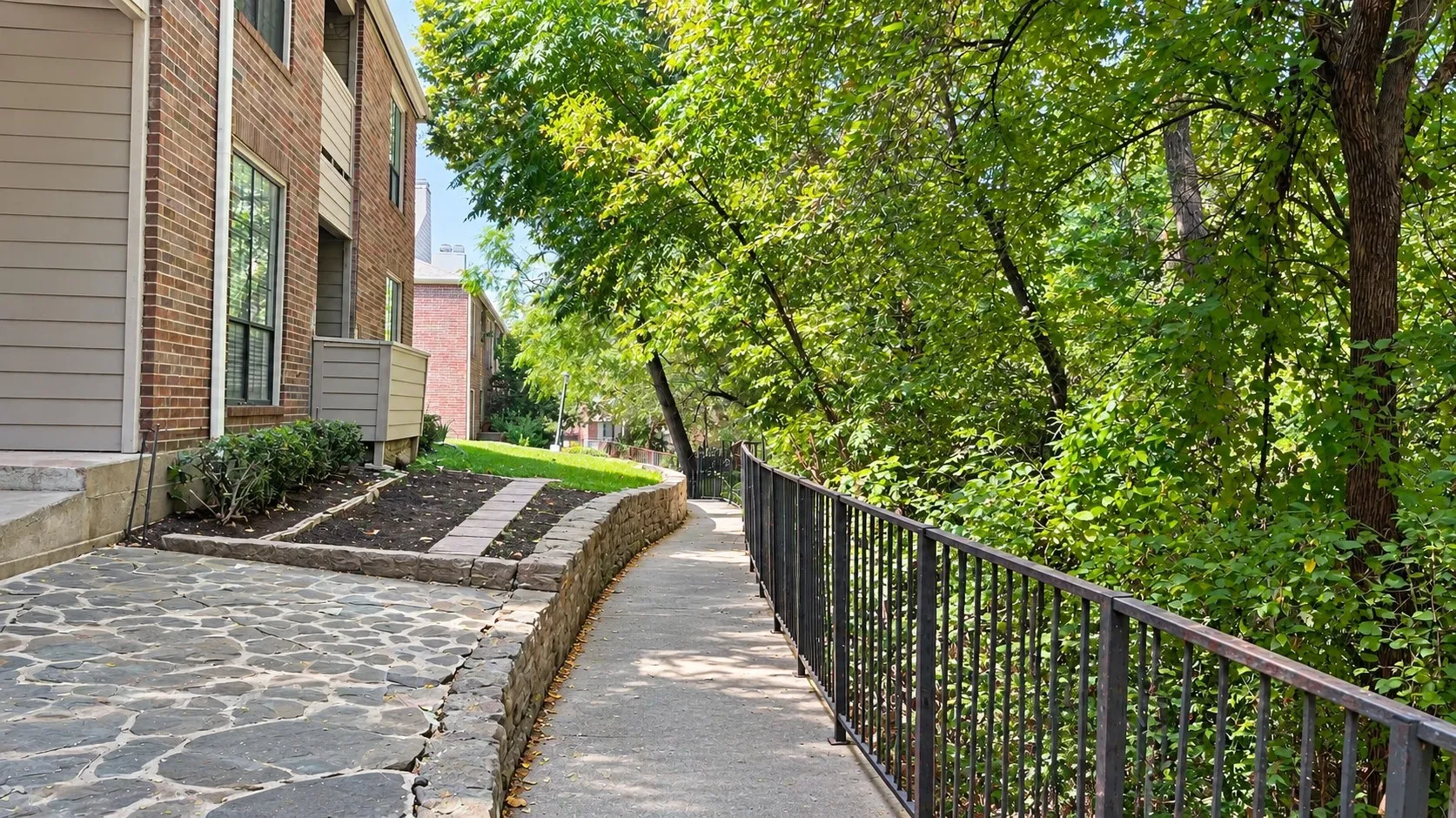 Condominium For Rent in Dallas County , 8545 Midpark Road 6, Dallas, Texas 75240, 2 Bedroom, 2 Bathroom, Garage spaces, 1,035 Sqft, built in 1982, mls#21393648, Real Estate Agent in Dallas, Homes For Rent in Dallas county, Homes For Rent in Dallas, Realtor in Dallas Texas, Real Estate Brokerage Independent Realty Texas, Luminita Cordes Realtor