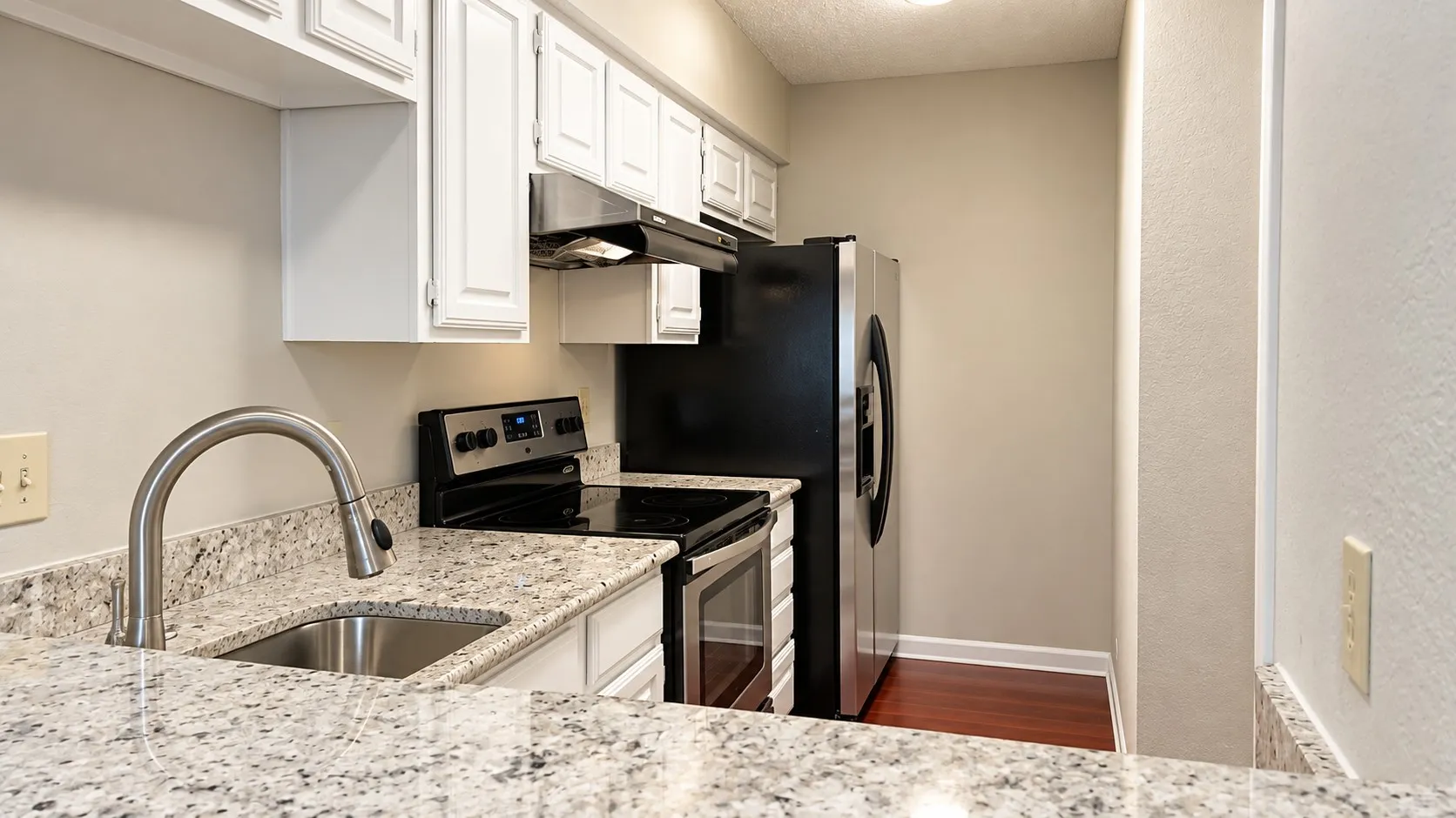 Condominium For Rent in Dallas County , 8545 Midpark Road 6, Dallas, Texas 75240, 2 Bedroom, 2 Bathroom, Garage spaces, 1,035 Sqft, built in 1982, mls#21393648, Real Estate Agent in Dallas, Homes For Rent in Dallas county, Homes For Rent in Dallas, Realtor in Dallas Texas, Real Estate Brokerage Independent Realty Texas, Luminita Cordes Realtor