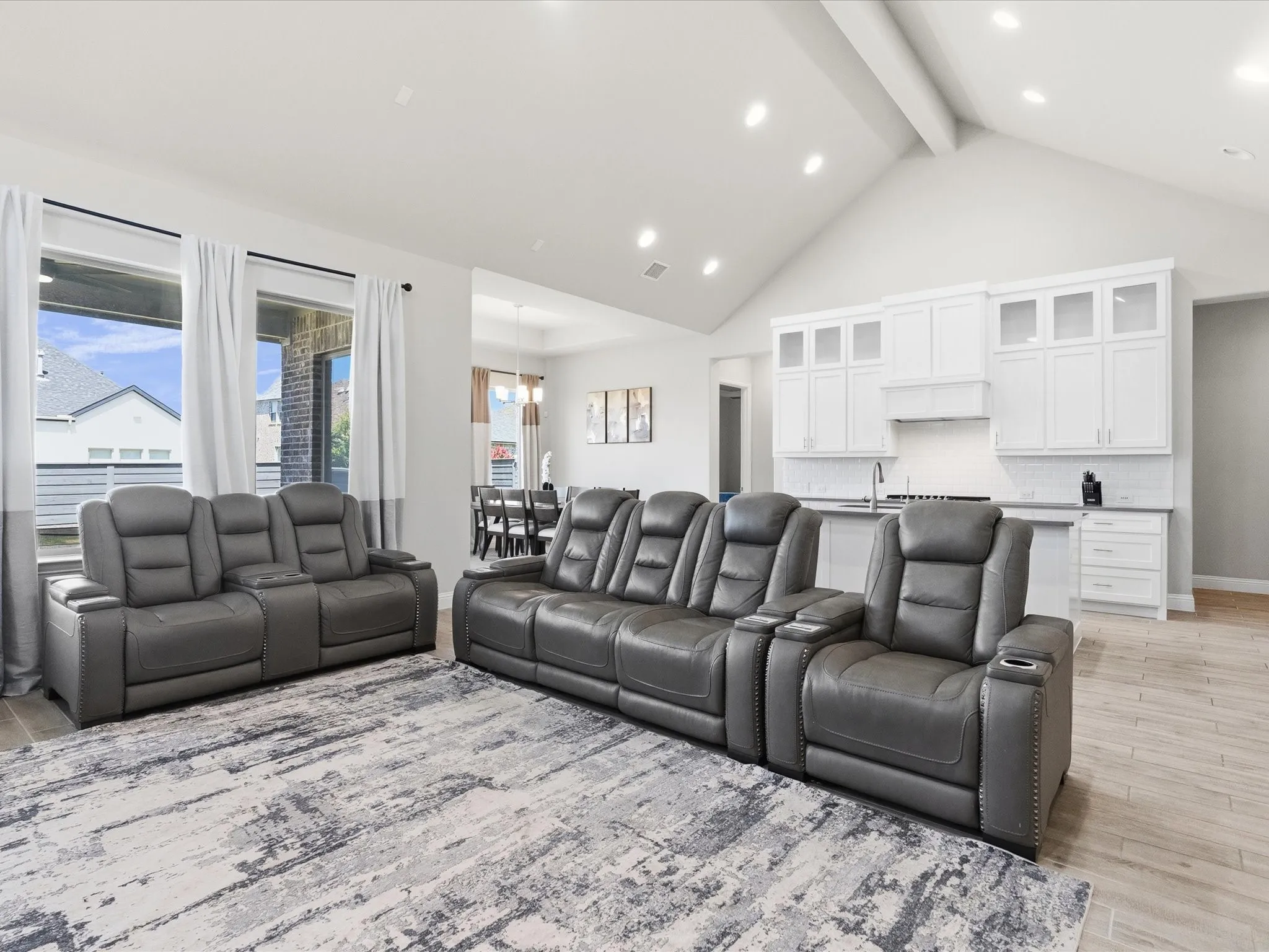 Single Family Residence For Sale in Denton County , 7025 Central Court, Little Elm, Texas 76227, 5 Bedroom, 3 Bathroom, 3 Garage spaces, 2,785 Sqft, built in 2019, mls#21393383, Real Estate Agent in Little Elm, Homes For Sale in Denton county, Homes For Sale in Little Elm, Realtor in Little Elm Texas, Real Estate Brokerage Independent Realty Texas, Luminita Cordes Realtor
