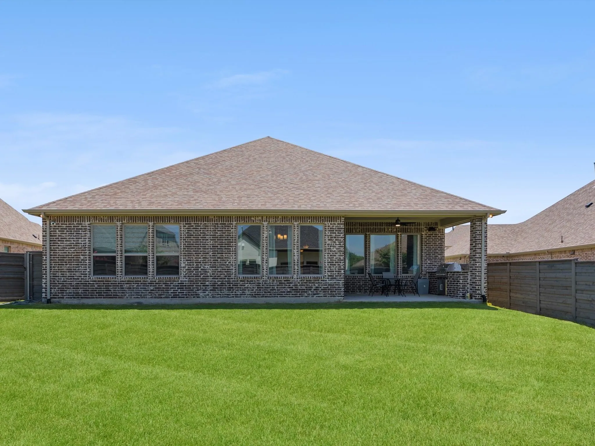 Single Family Residence For Sale in Denton County , 7025 Central Court, Little Elm, Texas 76227, 5 Bedroom, 3 Bathroom, 3 Garage spaces, 2,785 Sqft, built in 2019, mls#21393383, Real Estate Agent in Little Elm, Homes For Sale in Denton county, Homes For Sale in Little Elm, Realtor in Little Elm Texas, Real Estate Brokerage Independent Realty Texas, Luminita Cordes Realtor