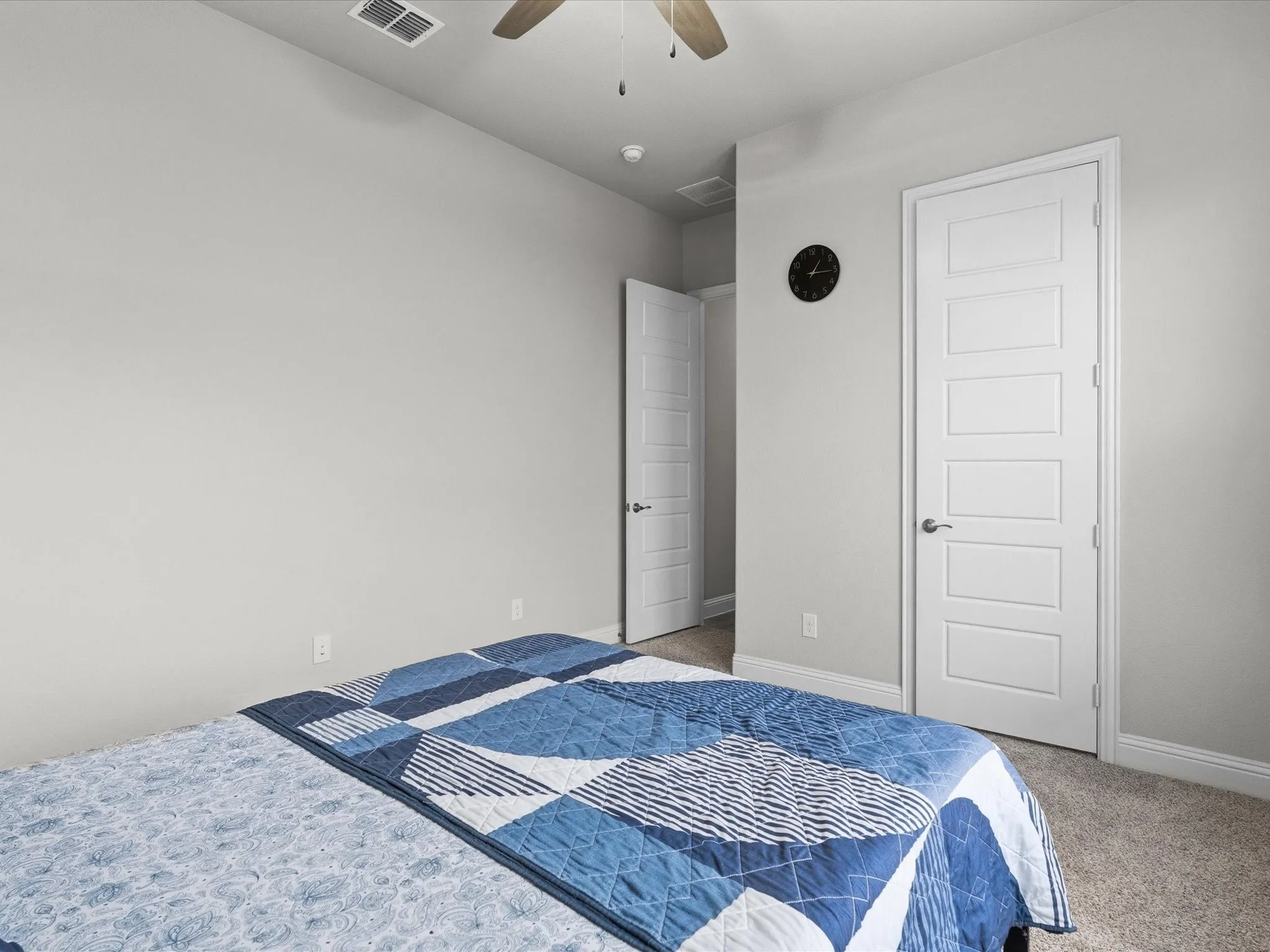 Single Family Residence For Sale in Denton County , 7025 Central Court, Little Elm, Texas 76227, 5 Bedroom, 3 Bathroom, 3 Garage spaces, 2,785 Sqft, built in 2019, mls#21393383, Real Estate Agent in Little Elm, Homes For Sale in Denton county, Homes For Sale in Little Elm, Realtor in Little Elm Texas, Real Estate Brokerage Independent Realty Texas, Luminita Cordes Realtor
