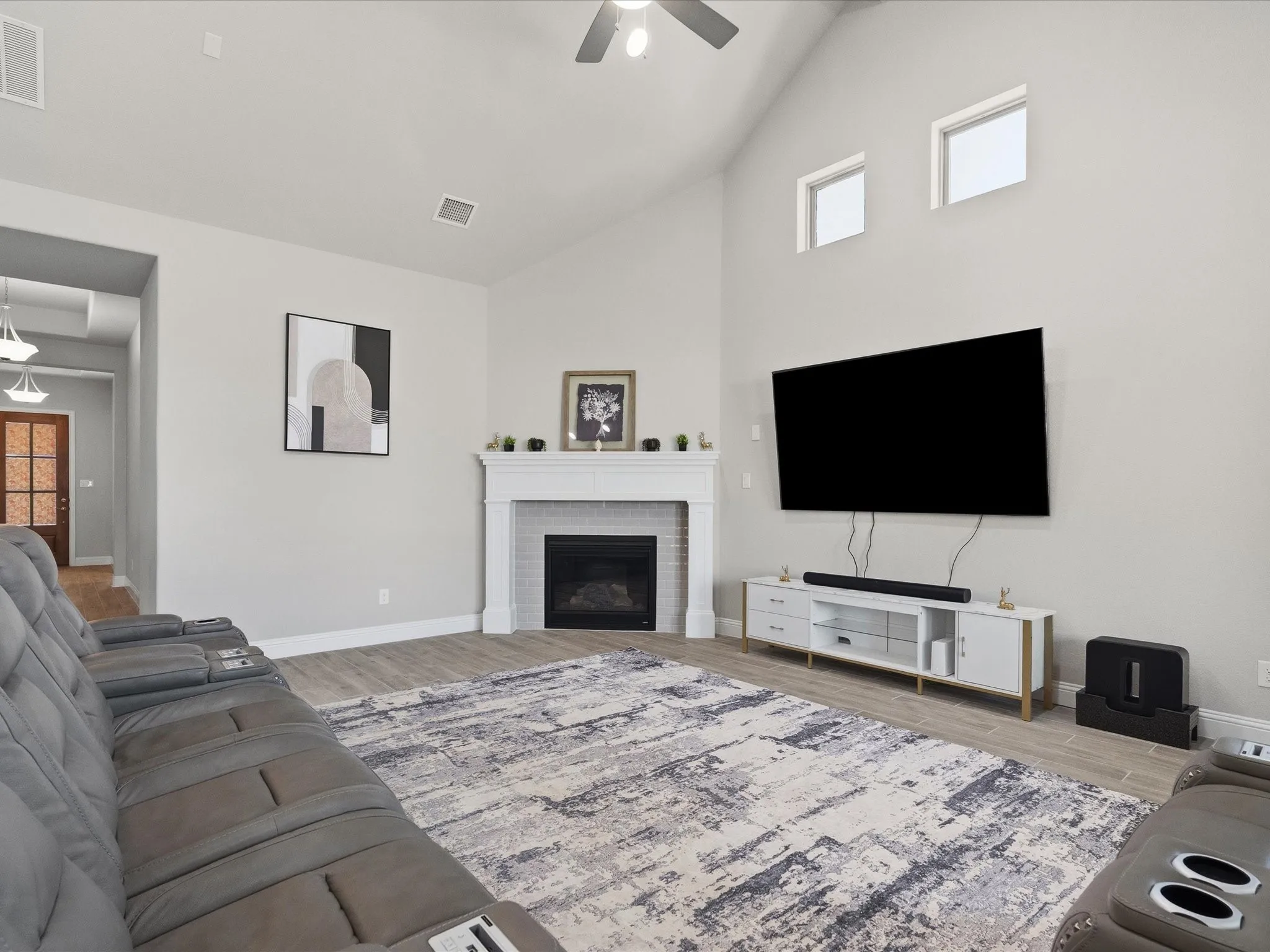 Single Family Residence For Sale in Denton County , 7025 Central Court, Little Elm, Texas 76227, 5 Bedroom, 3 Bathroom, 3 Garage spaces, 2,785 Sqft, built in 2019, mls#21393383, Real Estate Agent in Little Elm, Homes For Sale in Denton county, Homes For Sale in Little Elm, Realtor in Little Elm Texas, Real Estate Brokerage Independent Realty Texas, Luminita Cordes Realtor