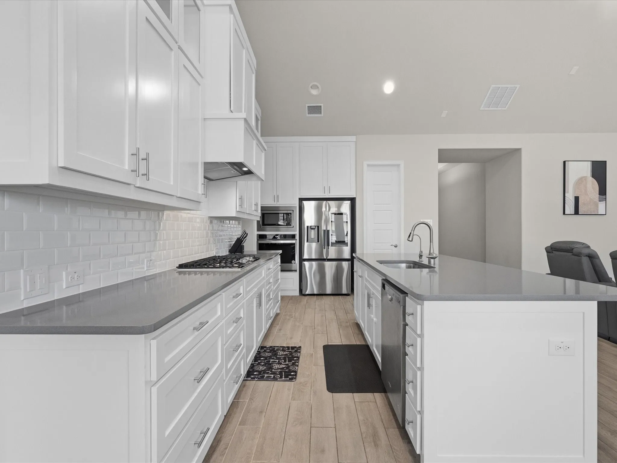 Single Family Residence For Sale in Denton County , 7025 Central Court, Little Elm, Texas 76227, 5 Bedroom, 3 Bathroom, 3 Garage spaces, 2,785 Sqft, built in 2019, mls#21393383, Real Estate Agent in Little Elm, Homes For Sale in Denton county, Homes For Sale in Little Elm, Realtor in Little Elm Texas, Real Estate Brokerage Independent Realty Texas, Luminita Cordes Realtor