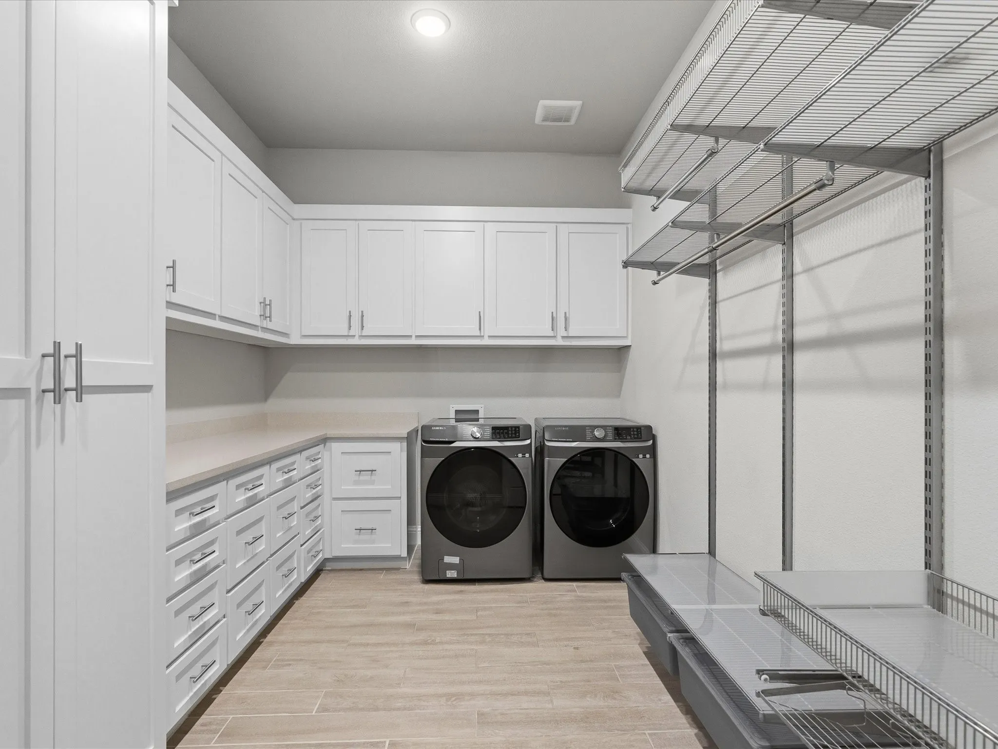 Single Family Residence For Sale in Denton County , 7025 Central Court, Little Elm, Texas 76227, 5 Bedroom, 3 Bathroom, 3 Garage spaces, 2,785 Sqft, built in 2019, mls#21393383, Real Estate Agent in Little Elm, Homes For Sale in Denton county, Homes For Sale in Little Elm, Realtor in Little Elm Texas, Real Estate Brokerage Independent Realty Texas, Luminita Cordes Realtor