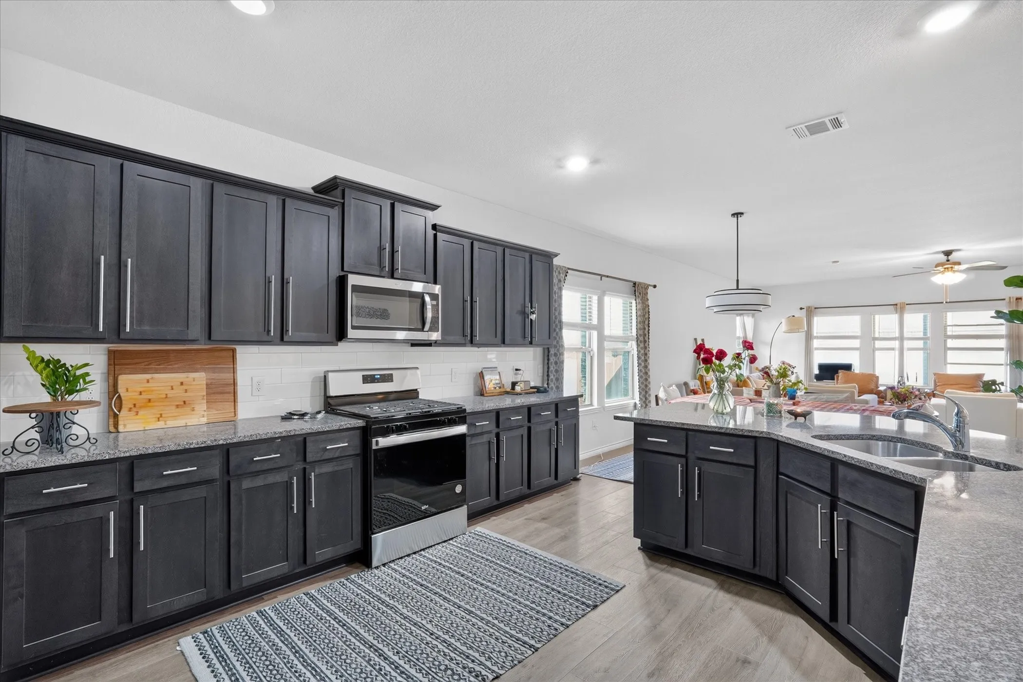 Single Family Residence For Rent in Collin County , 4005 Lockmead Road, Mc Kinney, Texas 75071, 4 Bedroom, 3 Bathroom, 2 Garage spaces, 2,704 Sqft, built in 2023, mls#21393677, Real Estate Agent in Mc Kinney, Homes For Rent in Collin county, Homes For Rent in Mc Kinney, Realtor in Mc Kinney Texas, Real Estate Brokerage Independent Realty Texas, Luminita Cordes Realtor