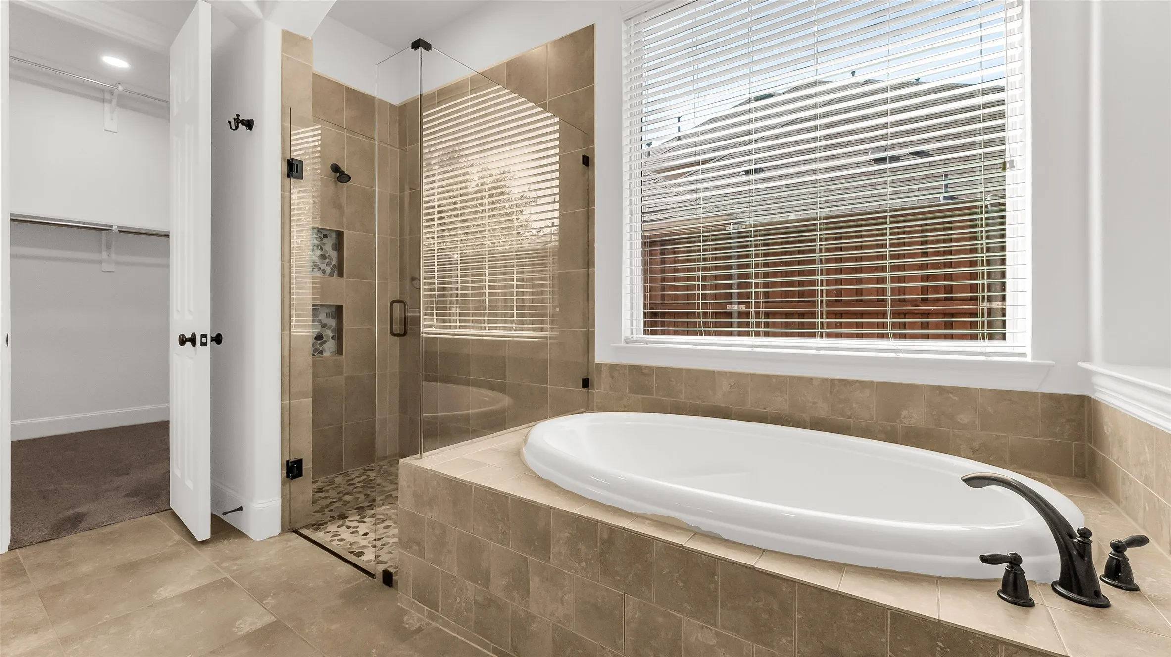 Single Family Residence For Sale in Collin County , 900 Blue Ridge Drive, Prosper, Texas 75078, 5 Bedroom, 5 Bathroom, 3 Garage spaces, 4,515 Sqft, built in 2013, mls#21387238, Real Estate Agent in Prosper, Homes For Sale in Collin county, Homes For Sale in Prosper, Realtor in Prosper Texas, Real Estate Brokerage Independent Realty Texas, Luminita Cordes Realtor