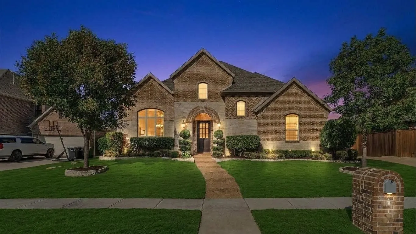Single Family Residence For Sale in Collin County , 900 Blue Ridge Drive, Prosper, Texas 75078, 5 Bedroom, 5 Bathroom, 3 Garage spaces, 4,515 Sqft, built in 2013, mls#21387238, Real Estate Agent in Prosper, Homes For Sale in Collin county, Homes For Sale in Prosper, Realtor in Prosper Texas, Real Estate Brokerage Independent Realty Texas, Luminita Cordes Realtor
