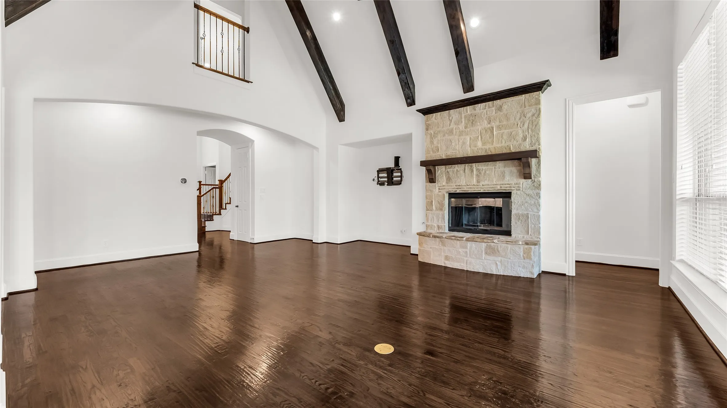 Single Family Residence For Sale in Collin County , 900 Blue Ridge Drive, Prosper, Texas 75078, 5 Bedroom, 5 Bathroom, 3 Garage spaces, 4,515 Sqft, built in 2013, mls#21387238, Real Estate Agent in Prosper, Homes For Sale in Collin county, Homes For Sale in Prosper, Realtor in Prosper Texas, Real Estate Brokerage Independent Realty Texas, Luminita Cordes Realtor