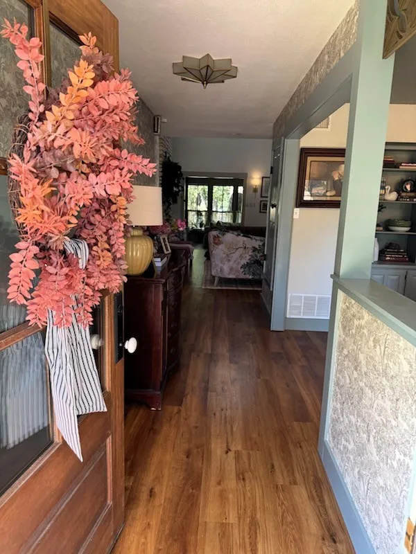 Single Family Residence For Sale in Parker County , 105 Mariah Drive, Weatherford, Texas 76087, 4 Bedroom, 3 Bathroom, 2 Garage spaces, 3,195 Sqft, built in 1990, mls#21391327, Real Estate Agent in Weatherford, Homes For Sale in Parker county, Homes For Sale in Weatherford, Realtor in Weatherford Texas, Real Estate Brokerage Independent Realty Texas, Luminita Cordes Realtor